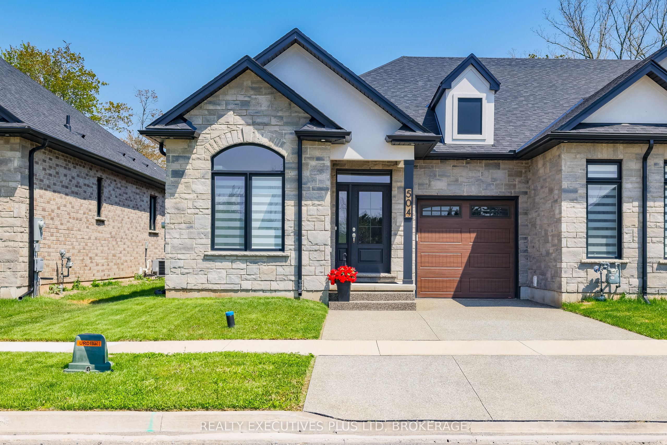 504 Royal Ridge Drive, Fort Erie, ON L0S 1N0