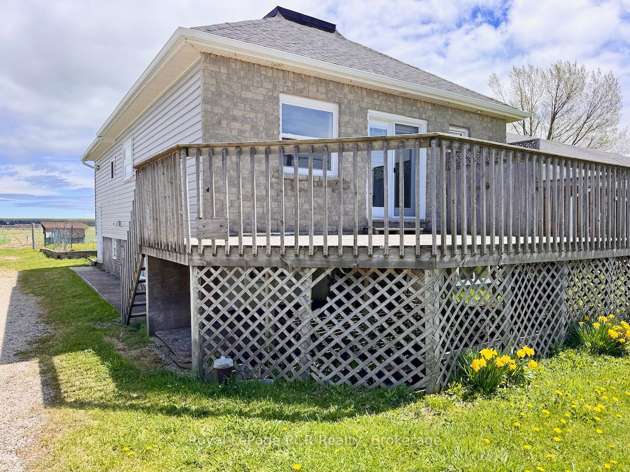 2854 6 Highway, Northern Bruce Peninsula, ON N0H 1W0 photo 3