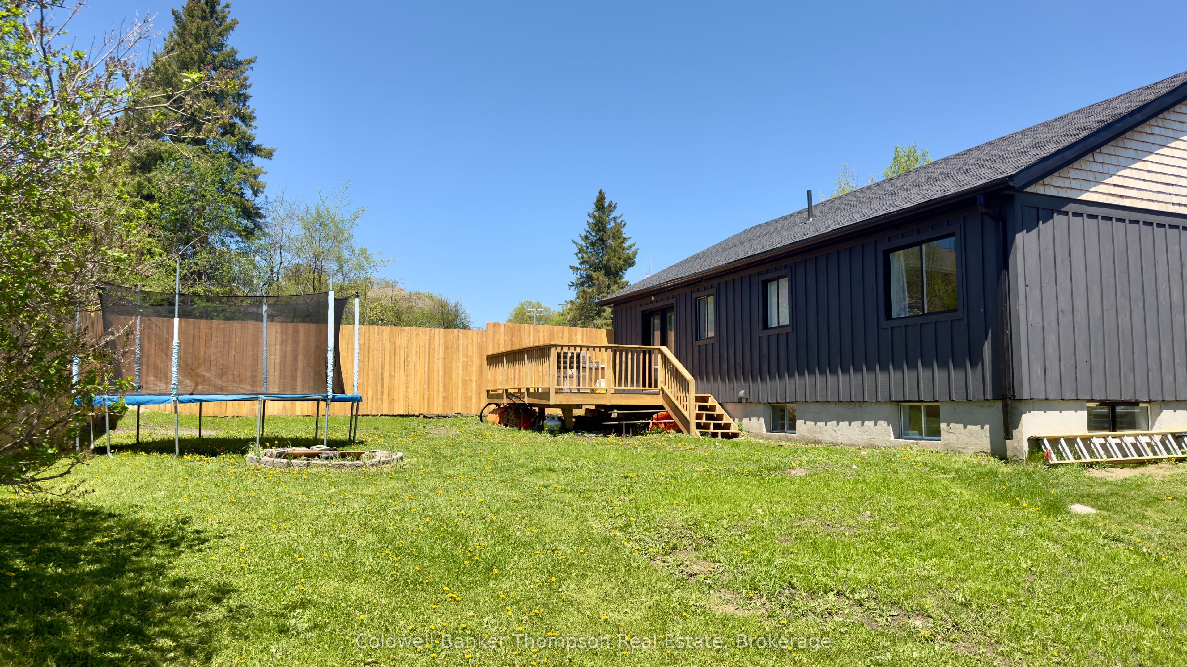 6 Kitchen Road S, Huntsville, ON P1H 1Y1 photo 3