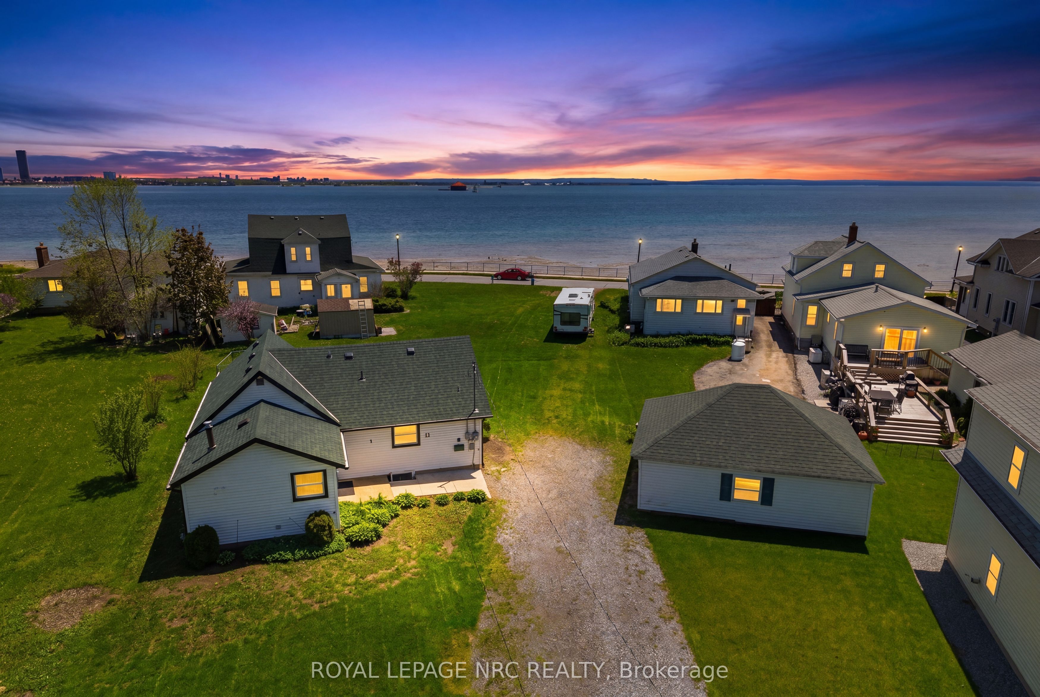 11 White Avenue, Fort Erie, ON L2A 1C6