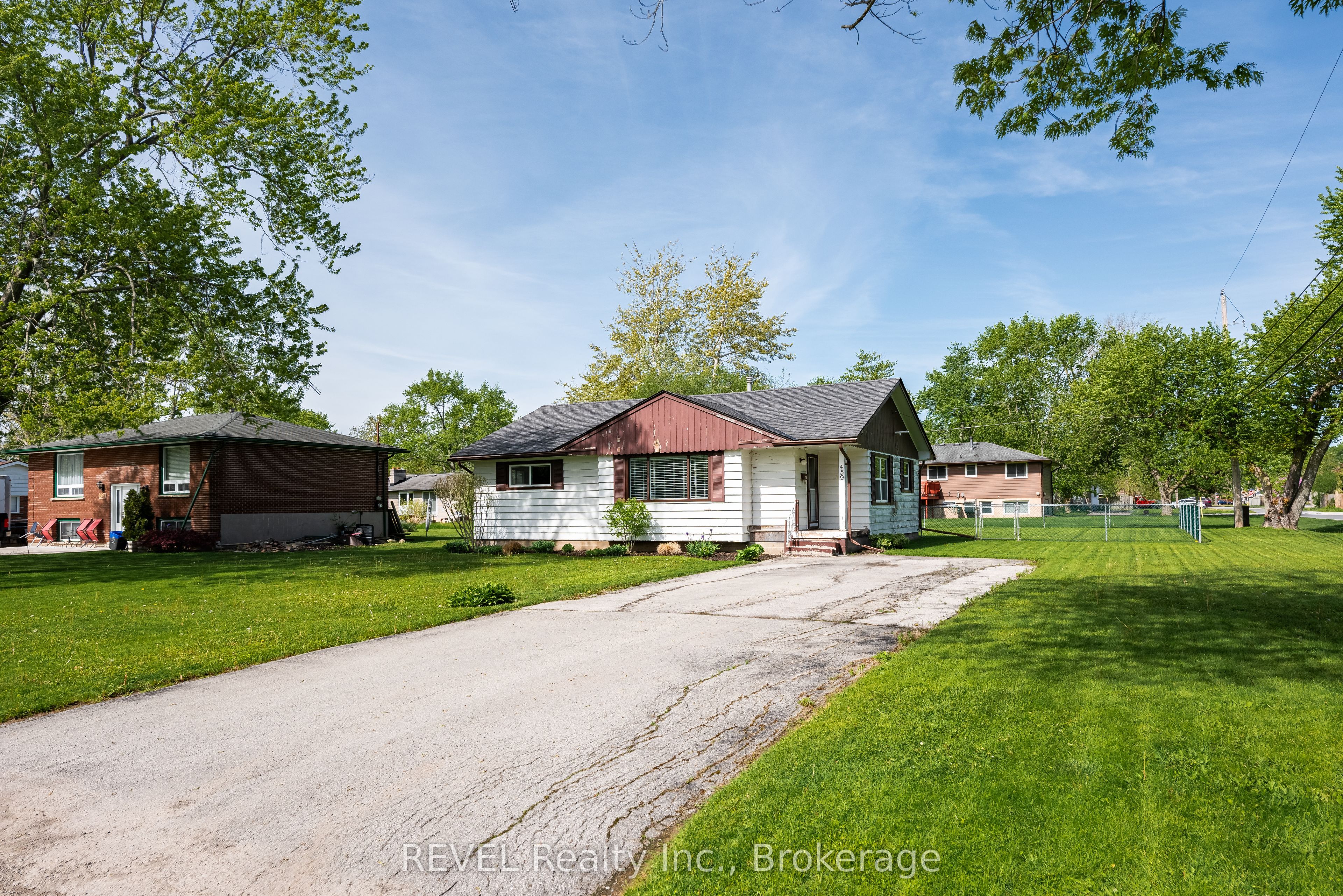 459 Daytona Drive, Fort Erie, ON L2A 4Y8