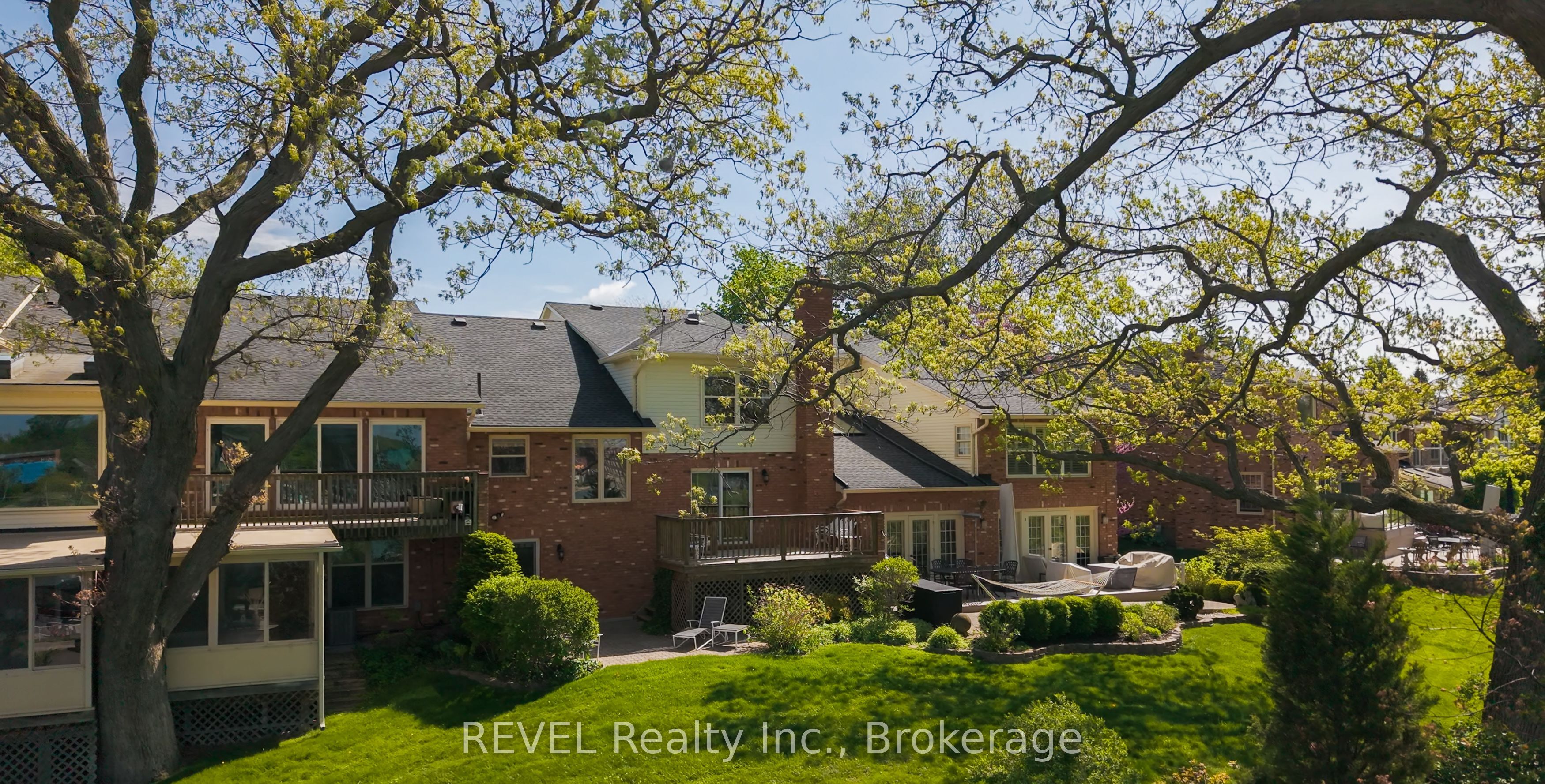 5 Carn Castle Gate 23, St. Catharines, ON L2N 5V4