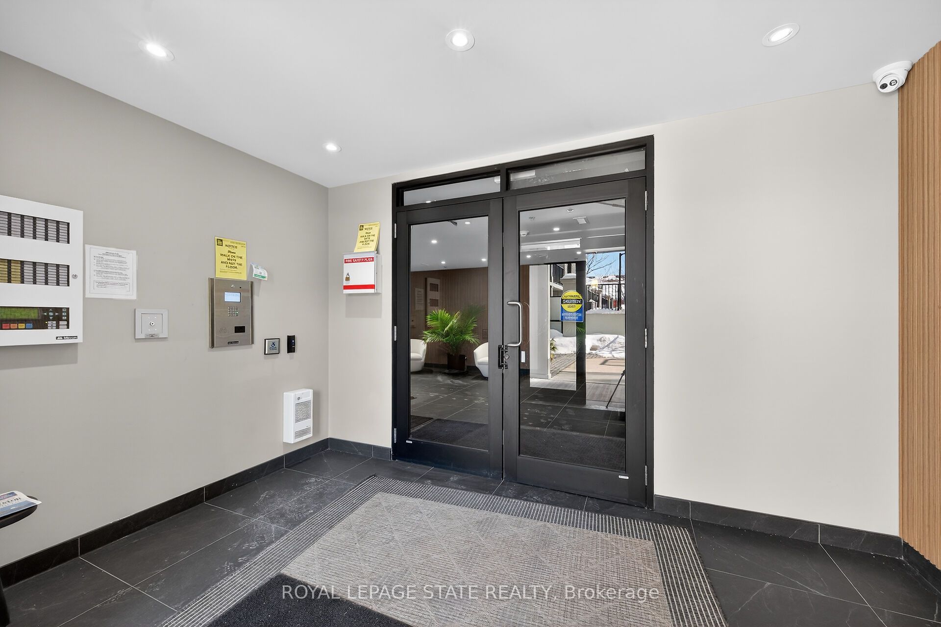 153 Wilson Street W 310, Hamilton, ON L9G 1N4 photo 4