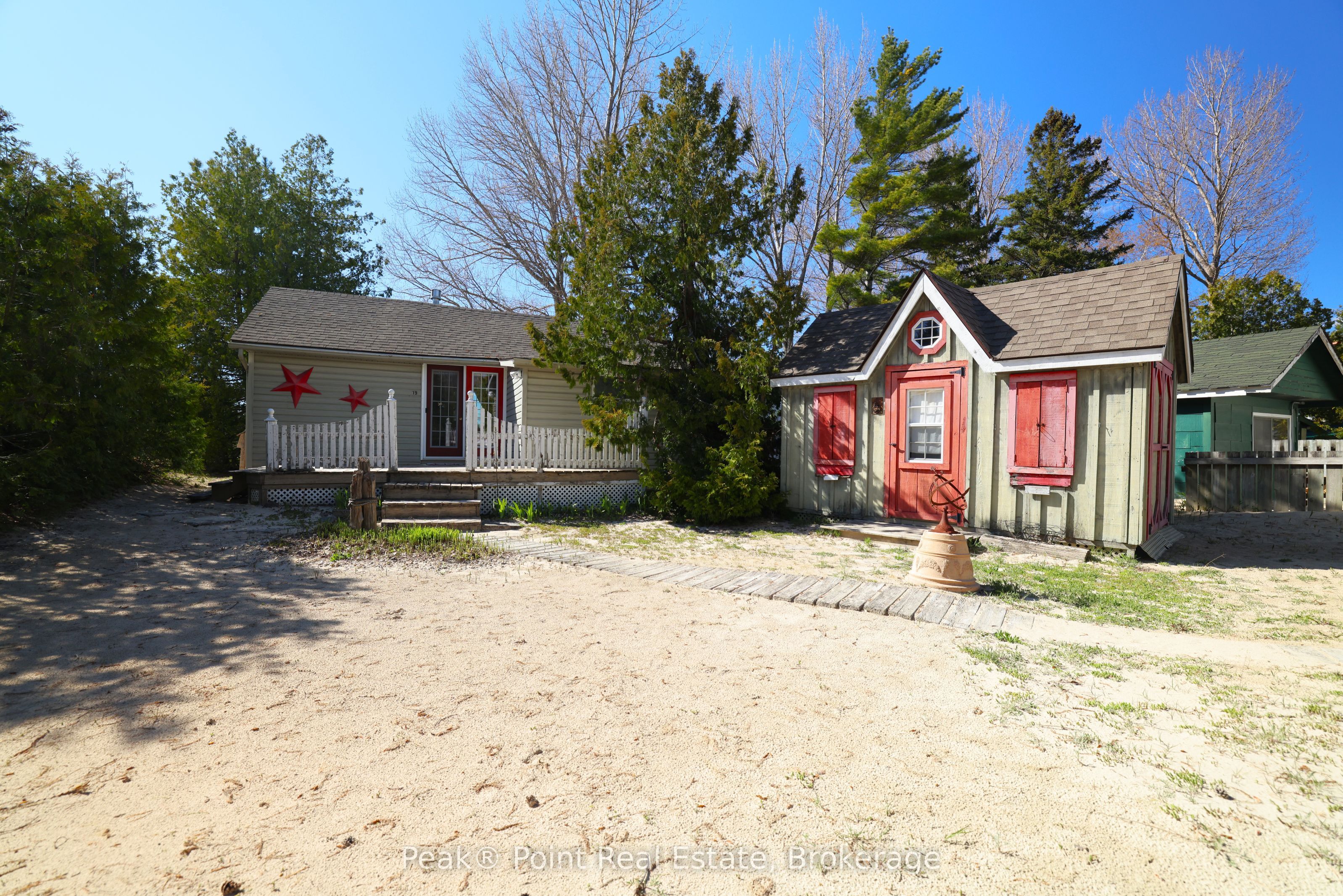 19 1ST Avenue S, Native Leased Lands, ON N0H 2G0 photo 2