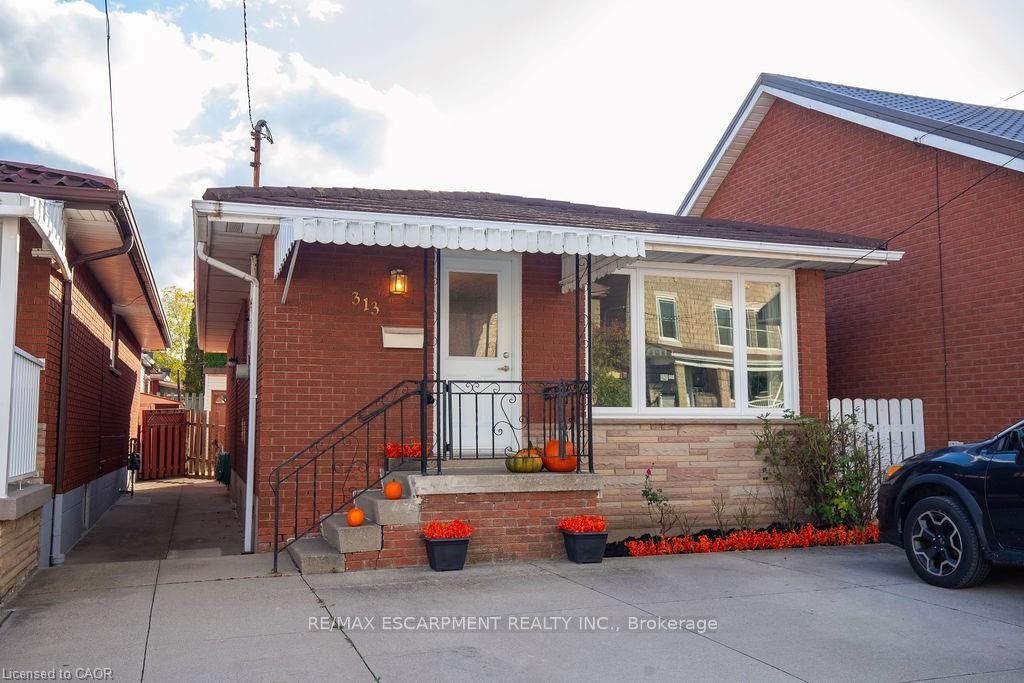 313 Barton Street W, Hamilton, ON L8R 2J3 photo 2