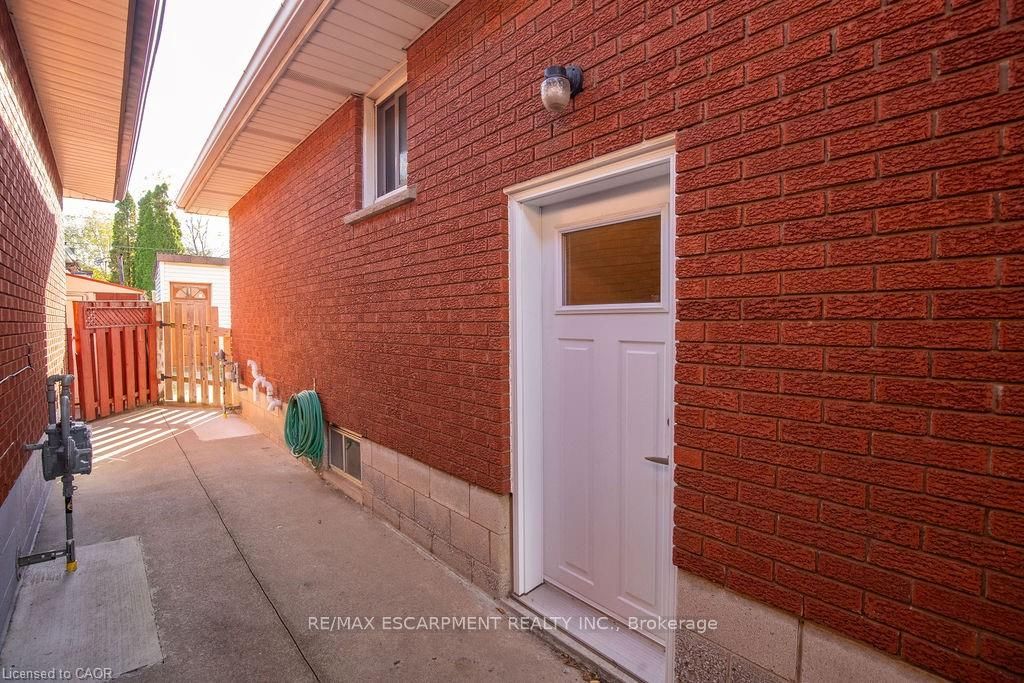313 Barton Street W, Hamilton, ON L8R 2J3 photo 4
