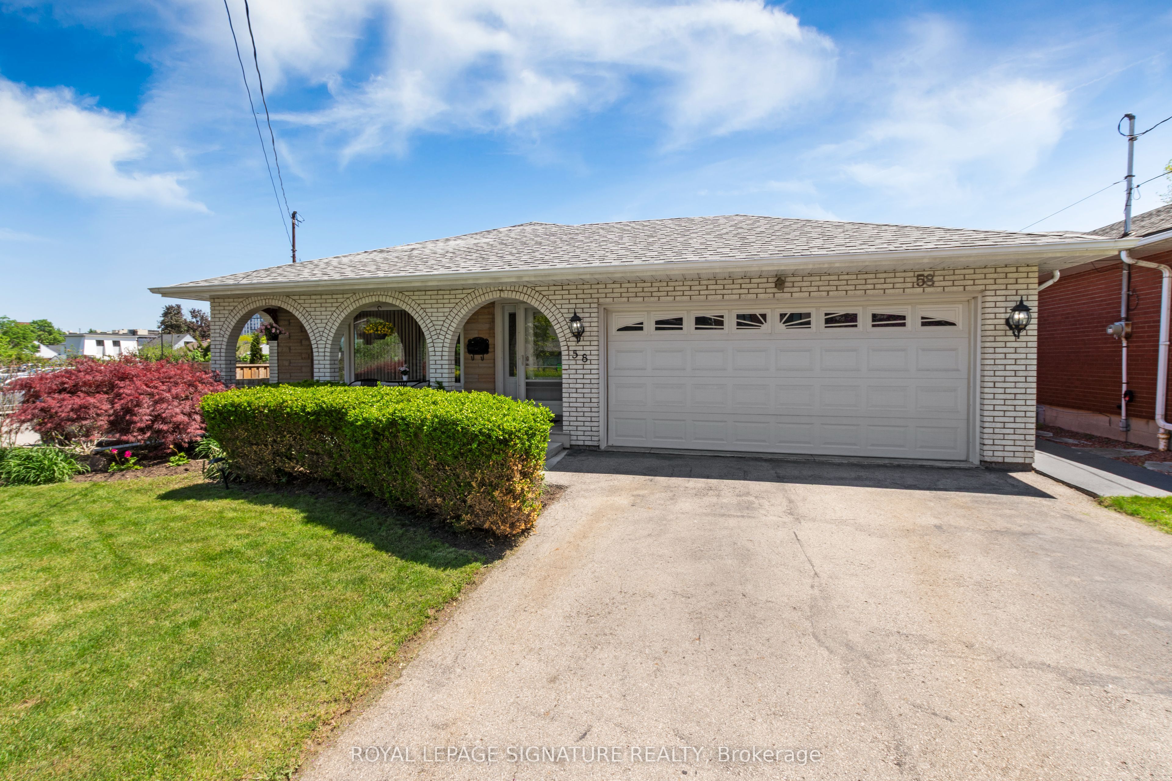 58 Centennial Parkway S, Hamilton, ON L8G 2C5 photo 2