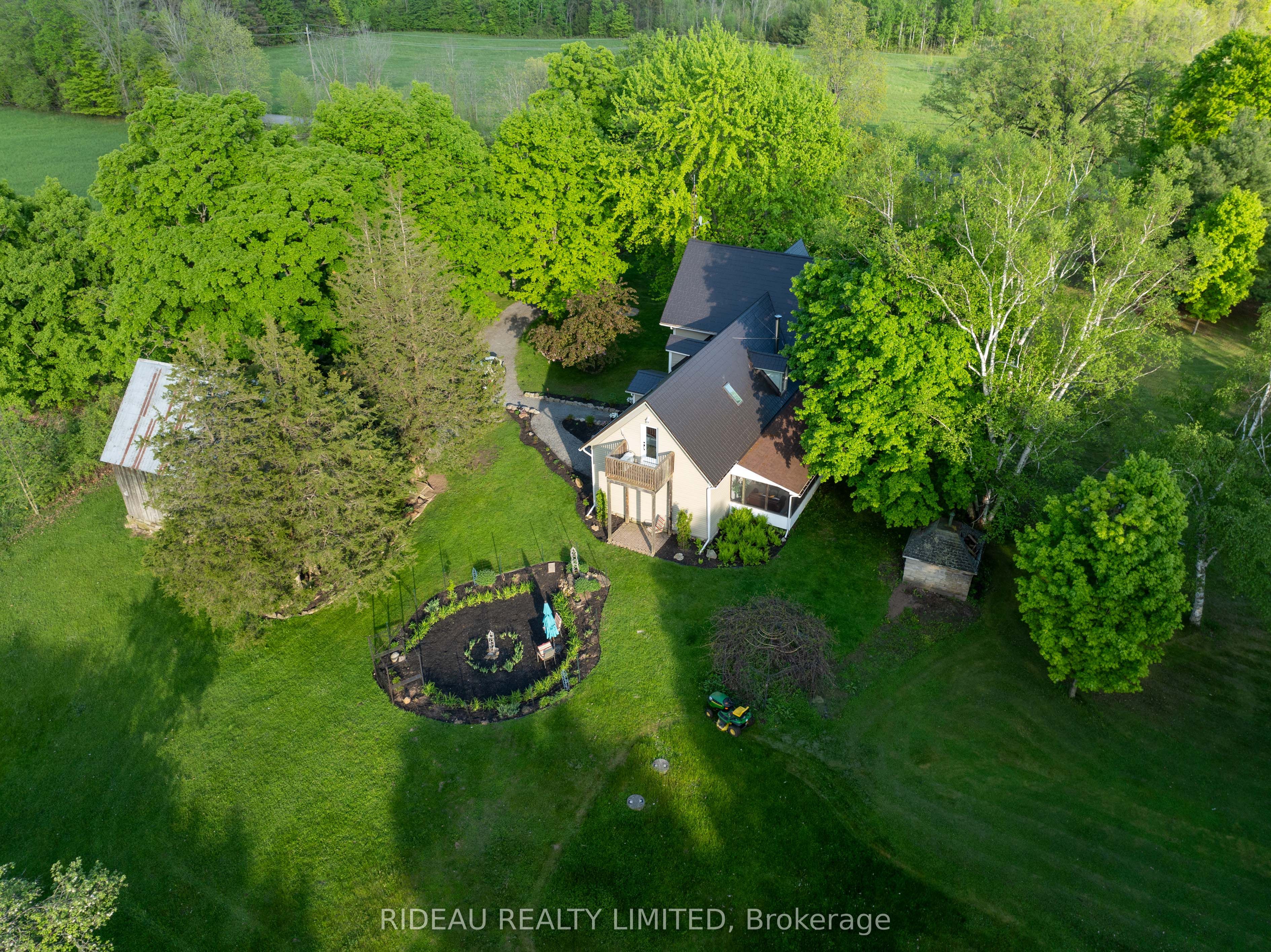 784 MCCANN Road, Rideau Lakes, ON K0G 1V0 photo 4