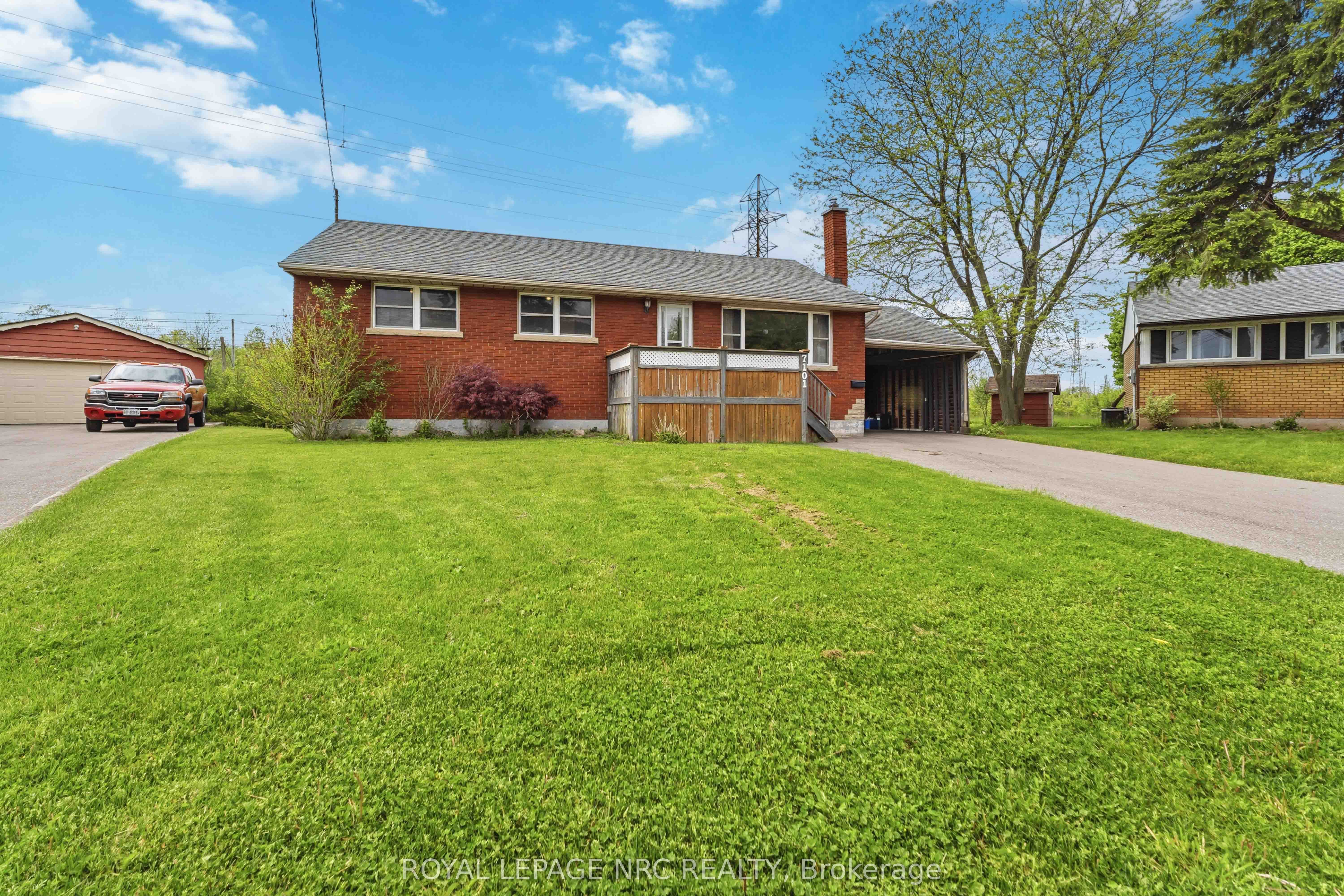 7101 Roger Crescent, Niagara Falls, ON L2G 3A6 photo 3
