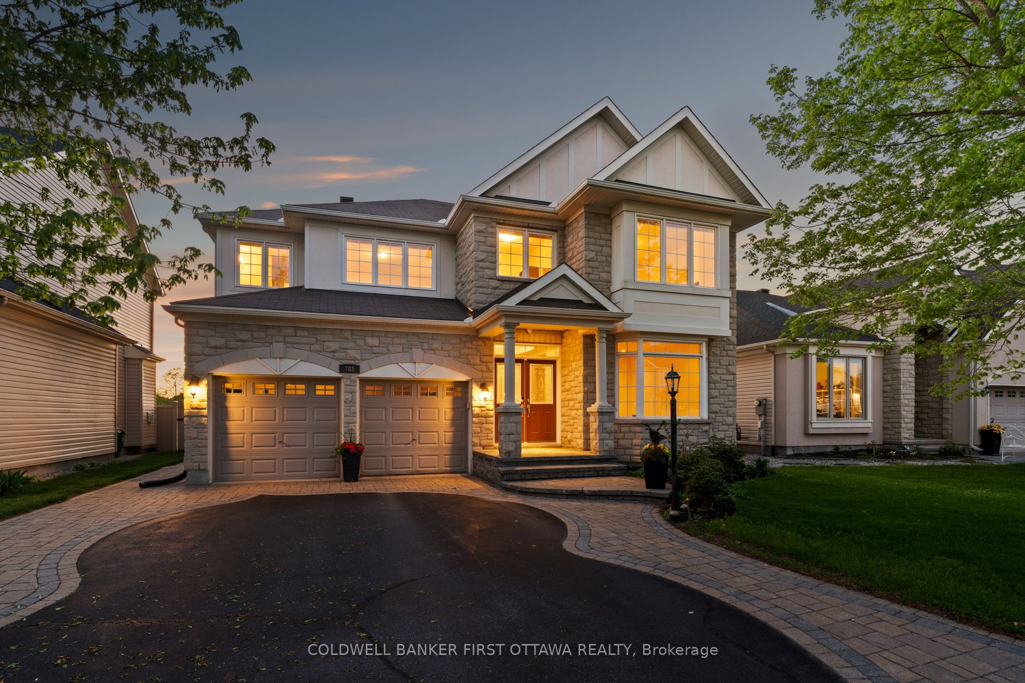788 Kilbirnie Drive, Barrhaven, ON K2J 0M4 photo 2