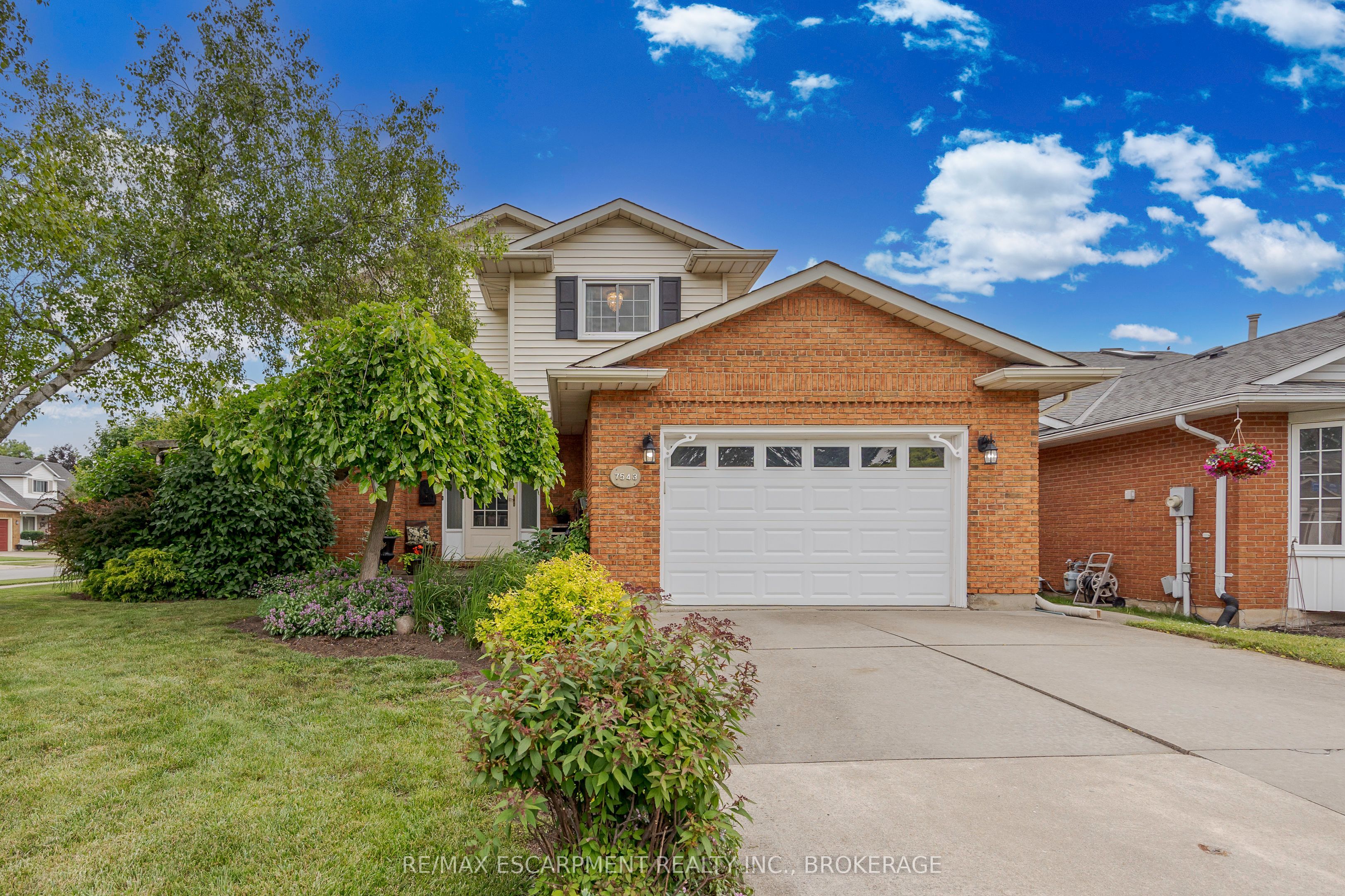 7543 Merritt Avenue, Niagara Falls, ON L2G 5C3 photo 2
