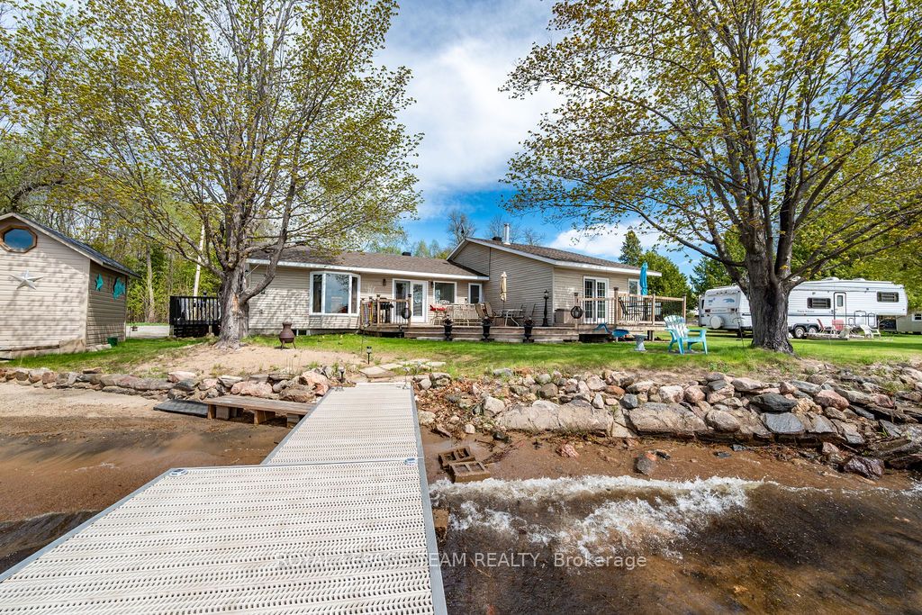 437 Island View Drive, North Algona Wilberforce, ON K0J 1X0