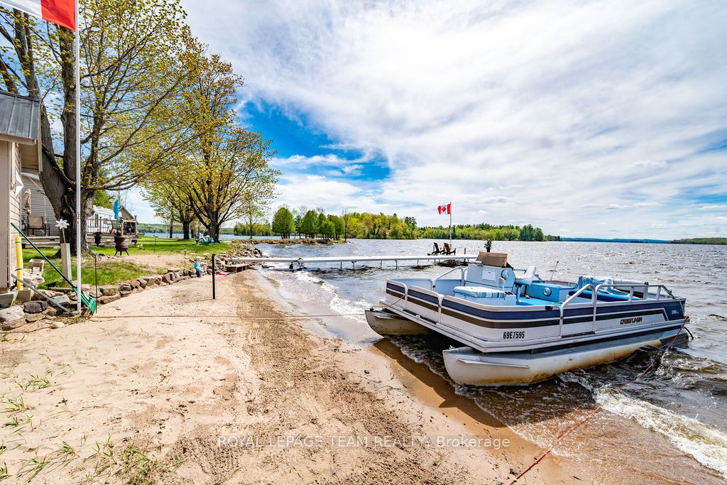437 Island View Drive, North Algona Wilberforce, ON K0J 1X0 photo 4