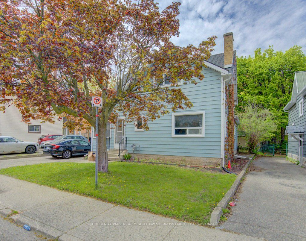 8 Marshall Street, Waterloo, ON N2J 2T2 photo 3