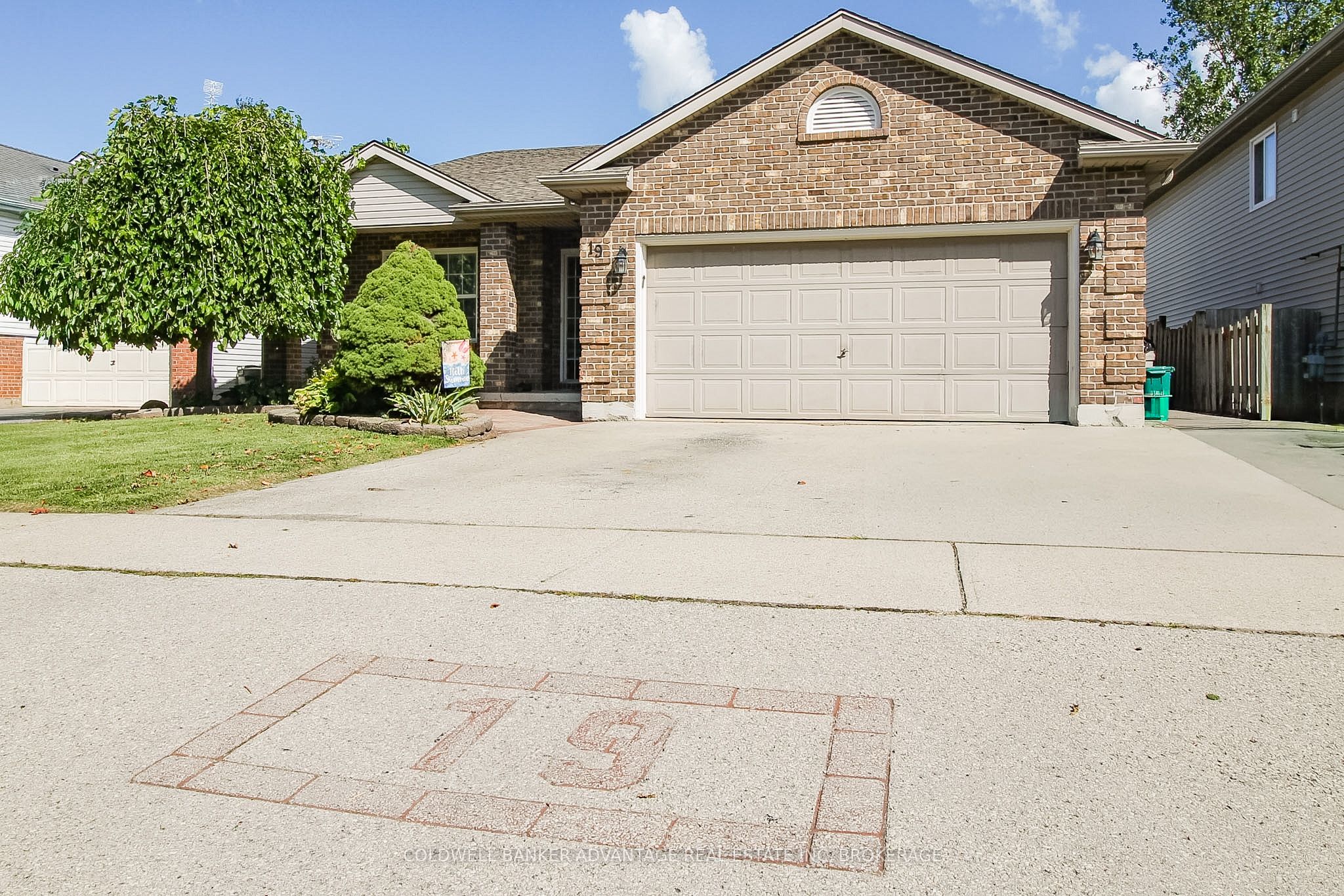 19 Windle Village Crescent, Thorold, ON L2V 4Z6 photo 2