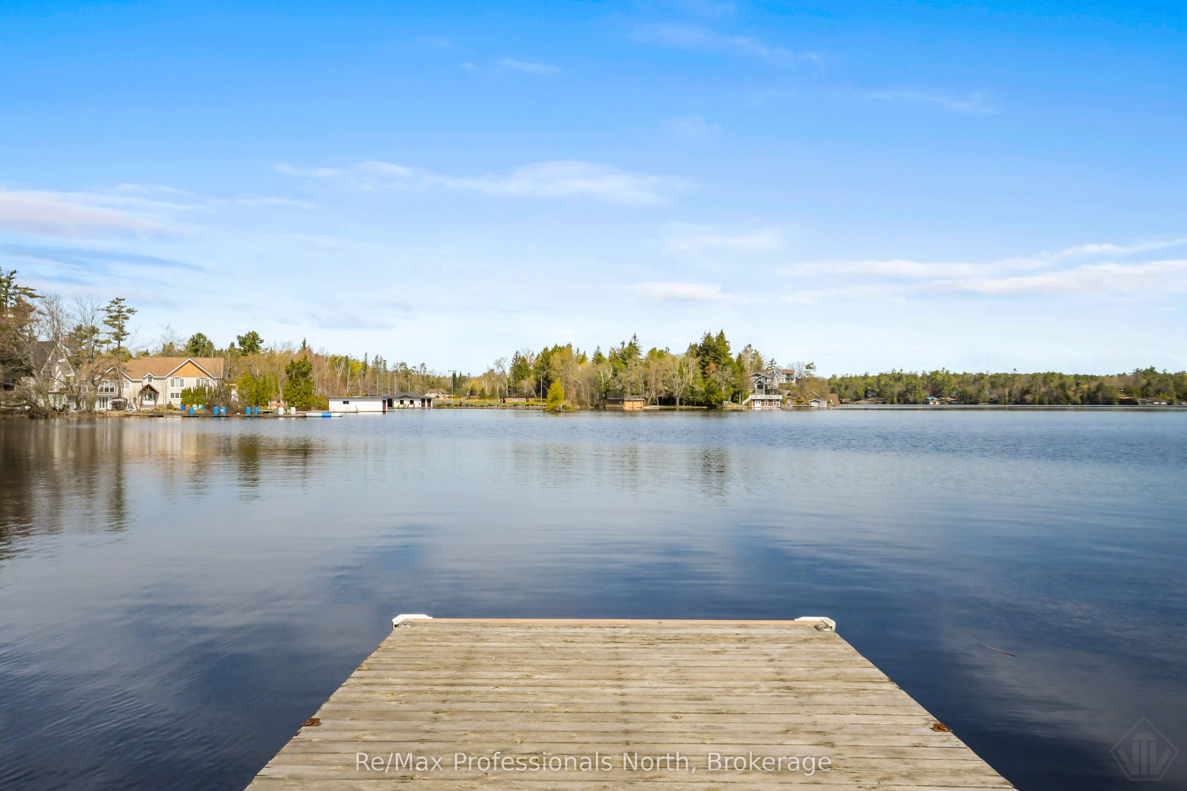 355 Loudon Point Road, Gravenhurst, ON P1P 1R2 photo 2