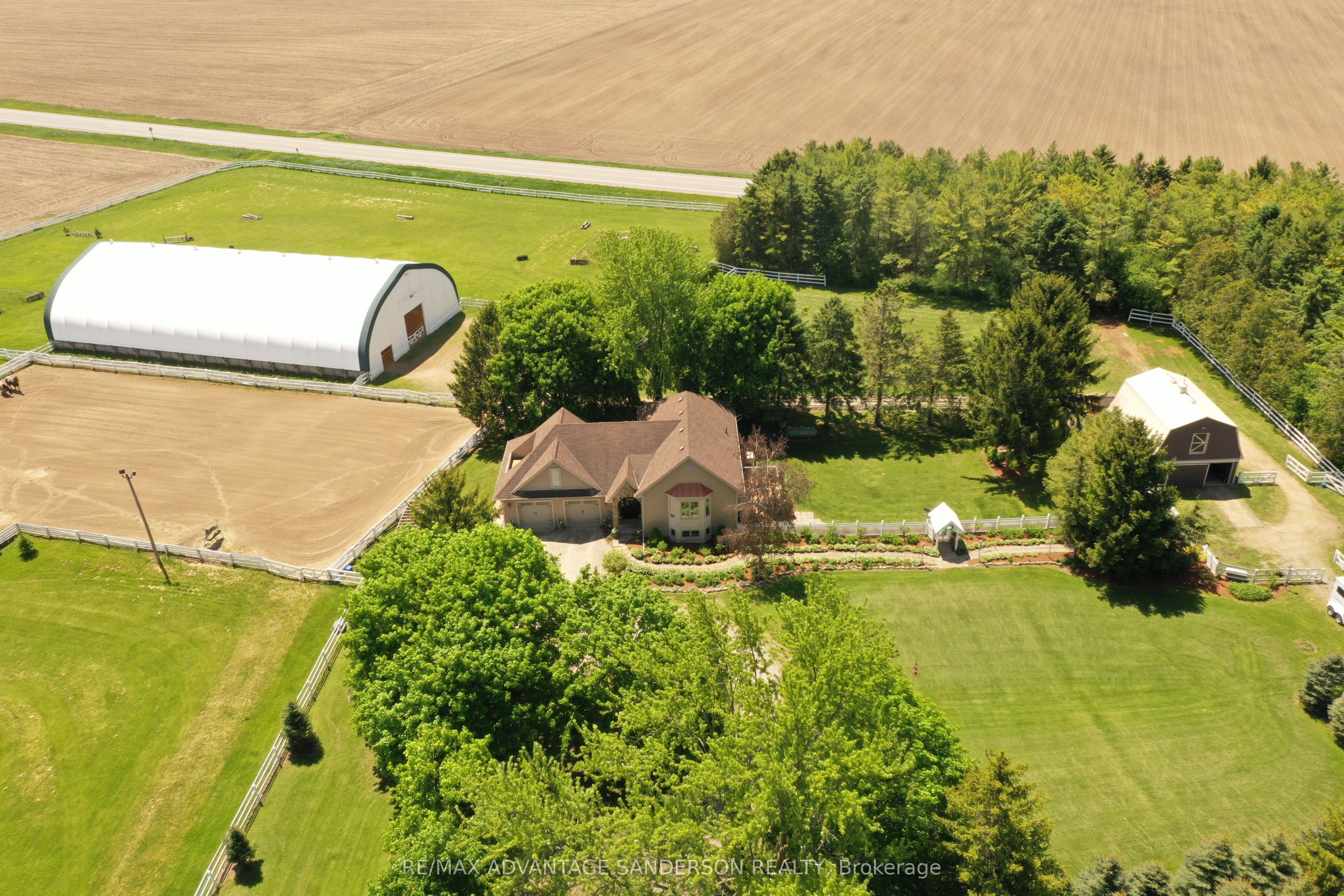 4099 McIntosh Drive, North Middlesex, ON N0M 2K0 photo 4