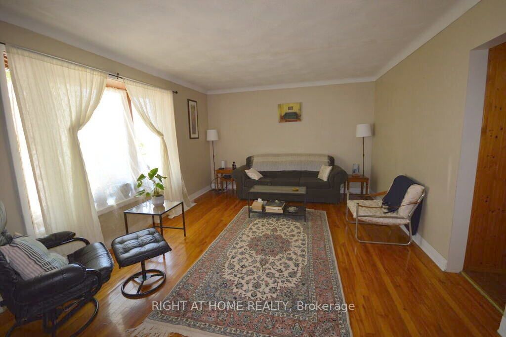 200 Woodroffe Avenue, Woodroffe, ON K2A 3V4 photo 4