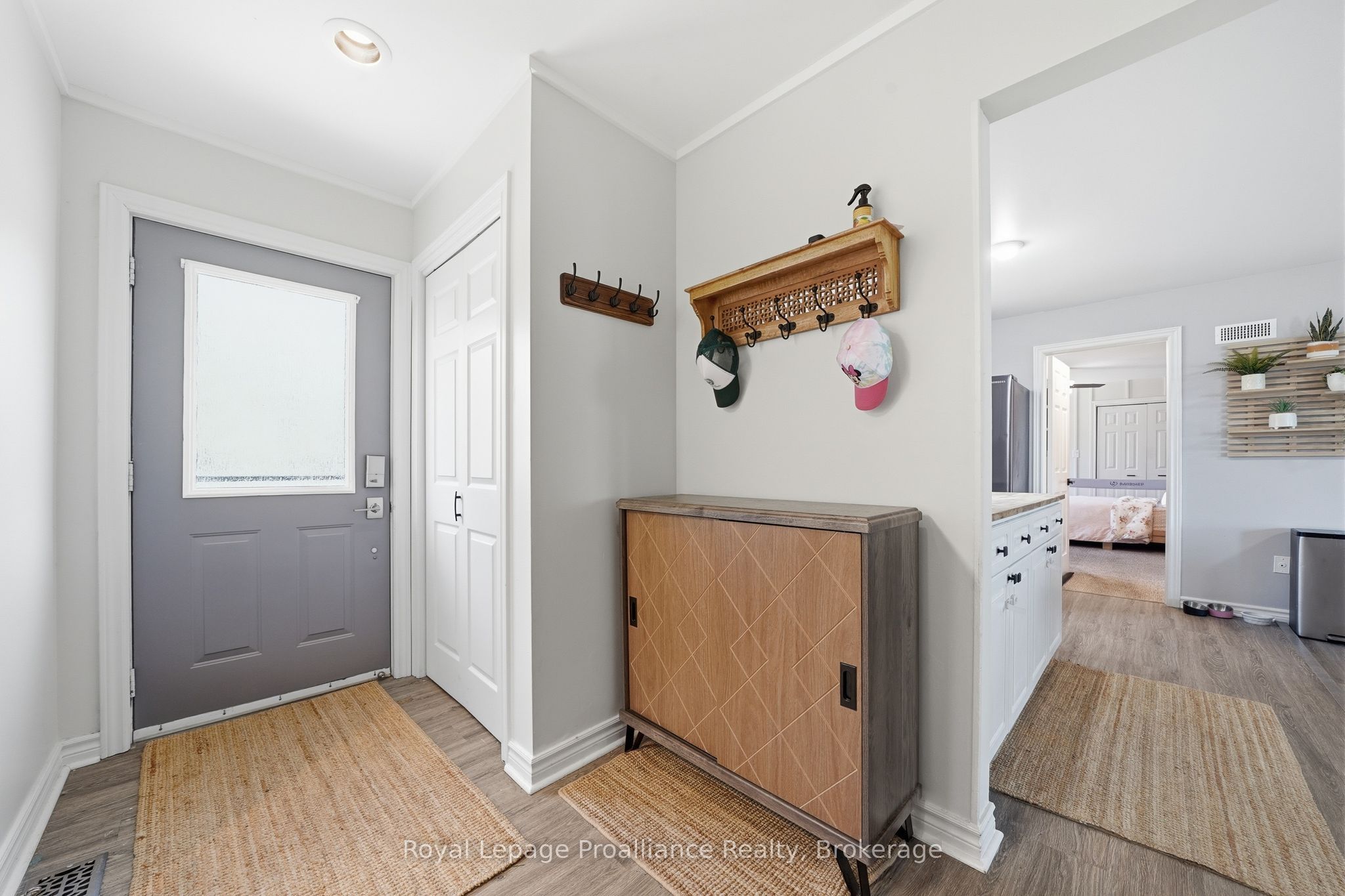 33 Peats Point Lane, Prince Edward County, ON K8N 4Z7 photo 5