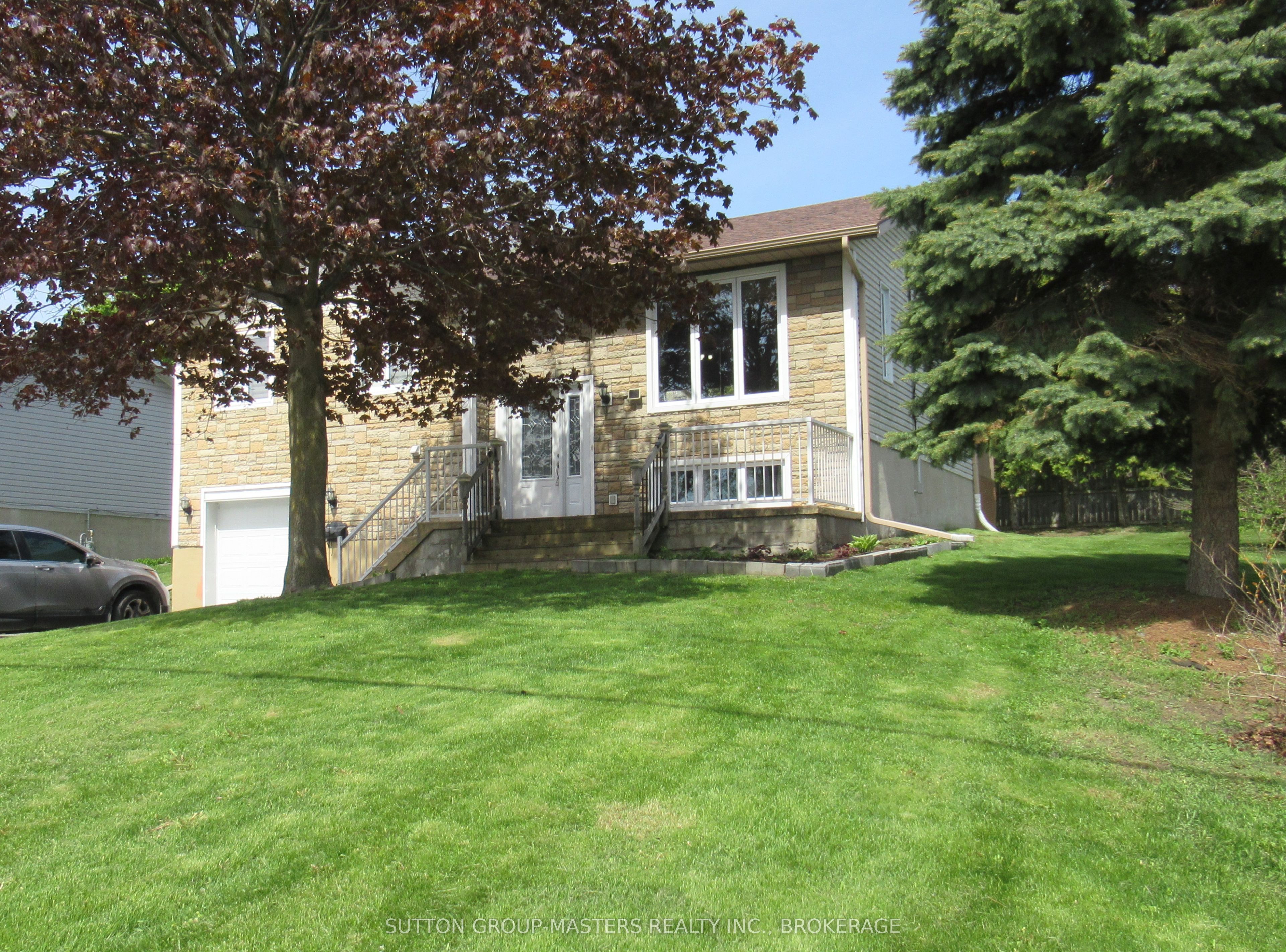 4571 Bath Road, Loyalist, ON K7N 1A8