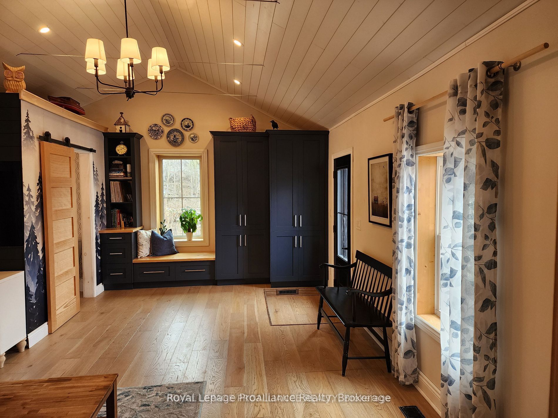 26 York Street, Prince Edward County, ON K0K 2T0 photo 3