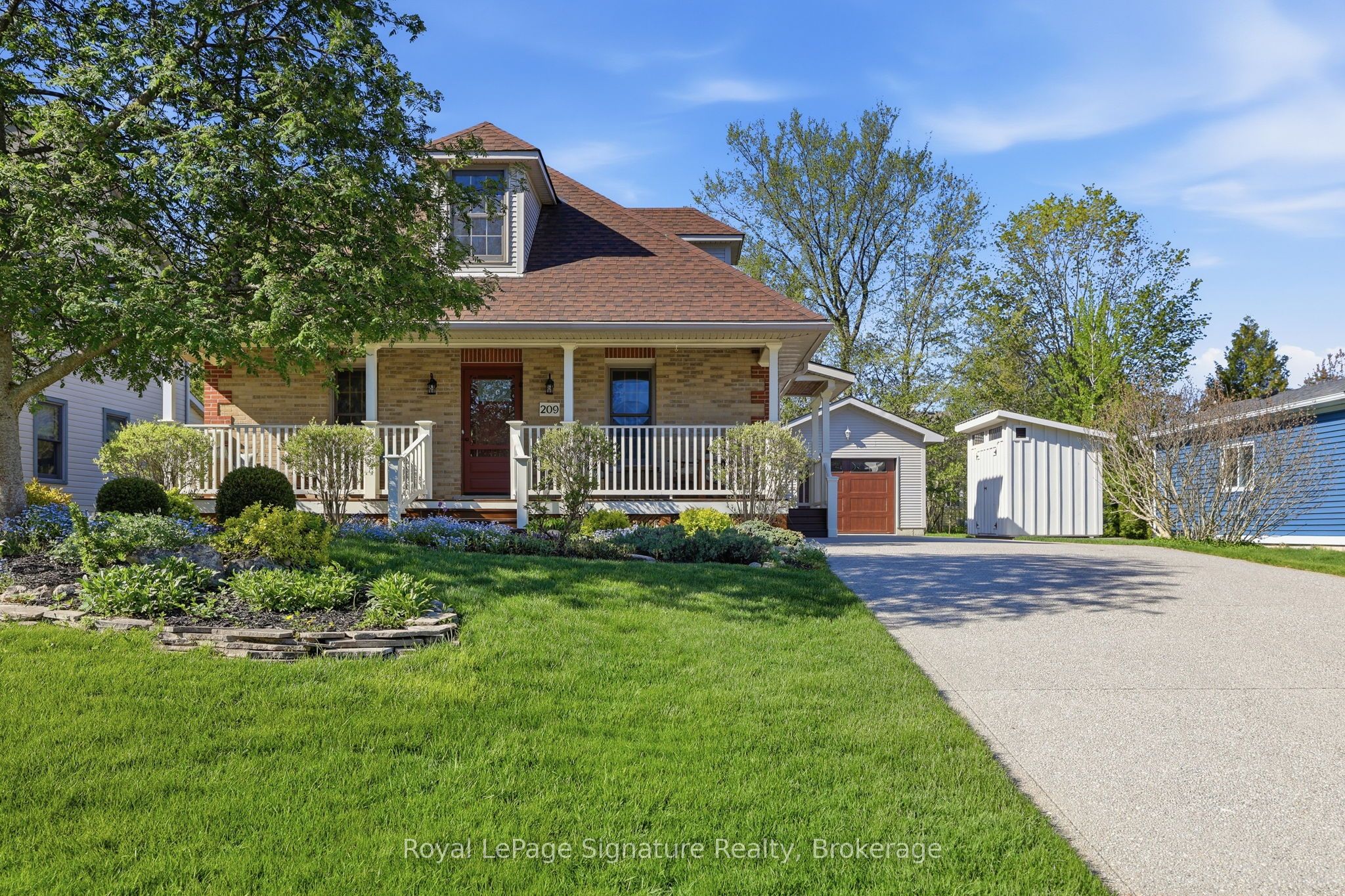 209 Summerhill Road, Saugeen Shores, ON N0H 2L0