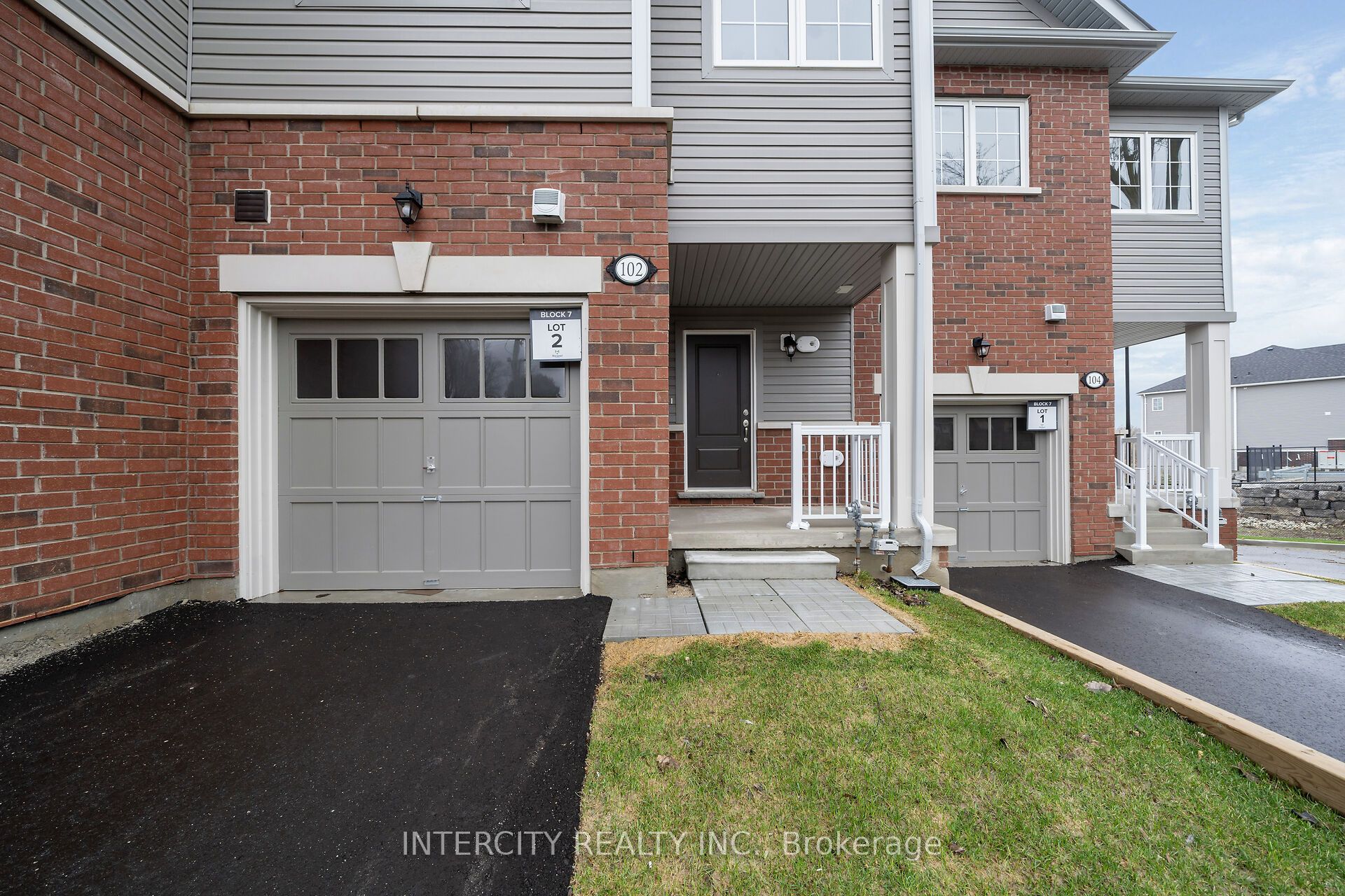 102 Walden Drive Blk 7 Unit 2, Shelburne, ON L9V 3Y1 photo 2