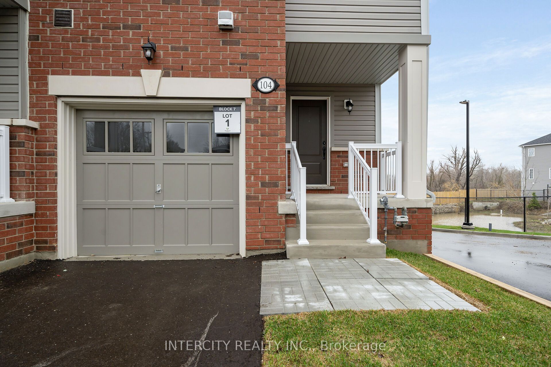 104 Walden Drive Blk 7 Unit 1, Shelburne, ON L9V 3Y1 photo 2