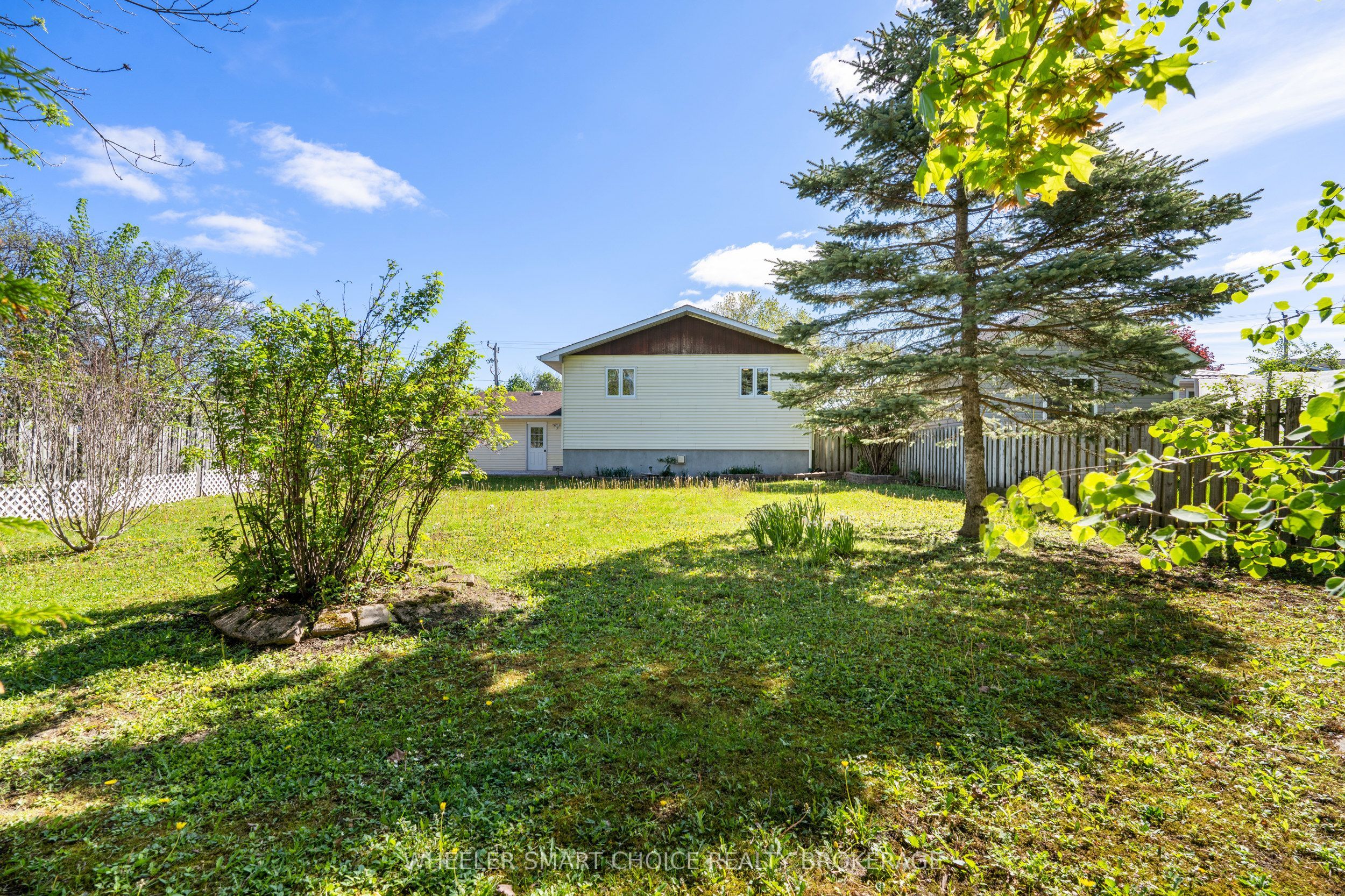37 Dickinson Drive, South Stormont, ON K0C 1M0 photo 2