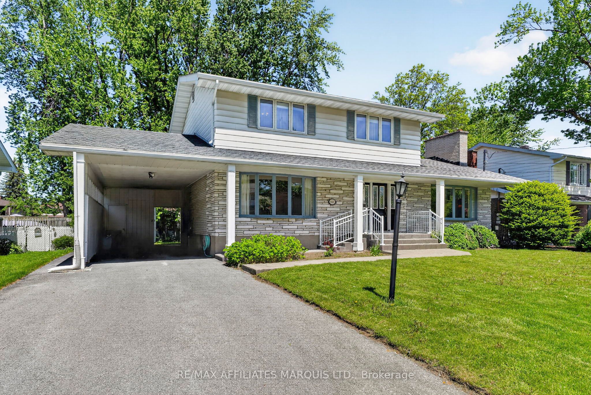 1607 Charles Street, Cornwall, ON K6J 1Z3 photo 2