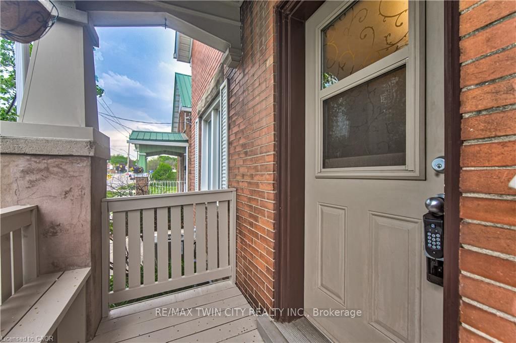 156 GLASGOW Street, Kitchener, ON N2G 2G9 photo 4