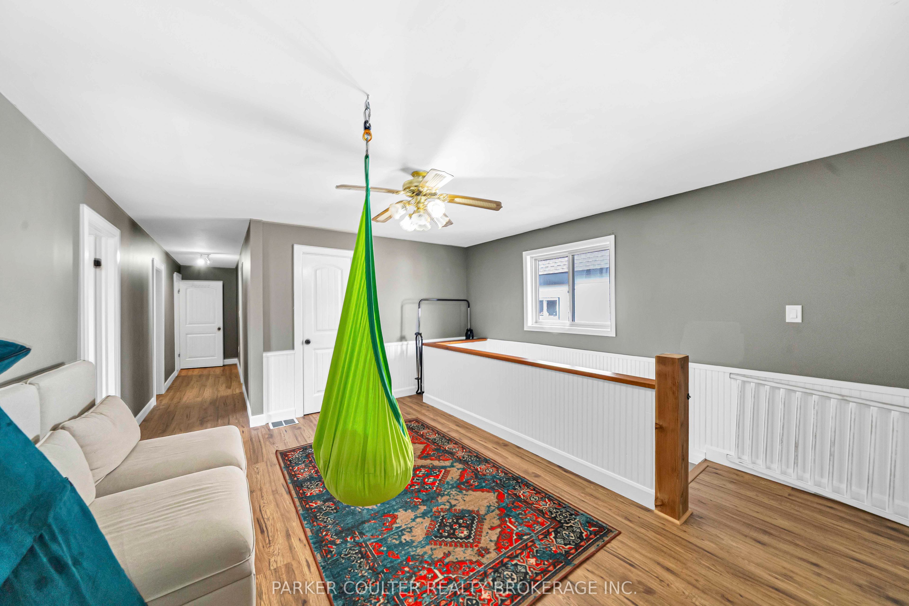 18 Winnifred Avenue, Parry Sound, ON P2A 2E7 photo 4