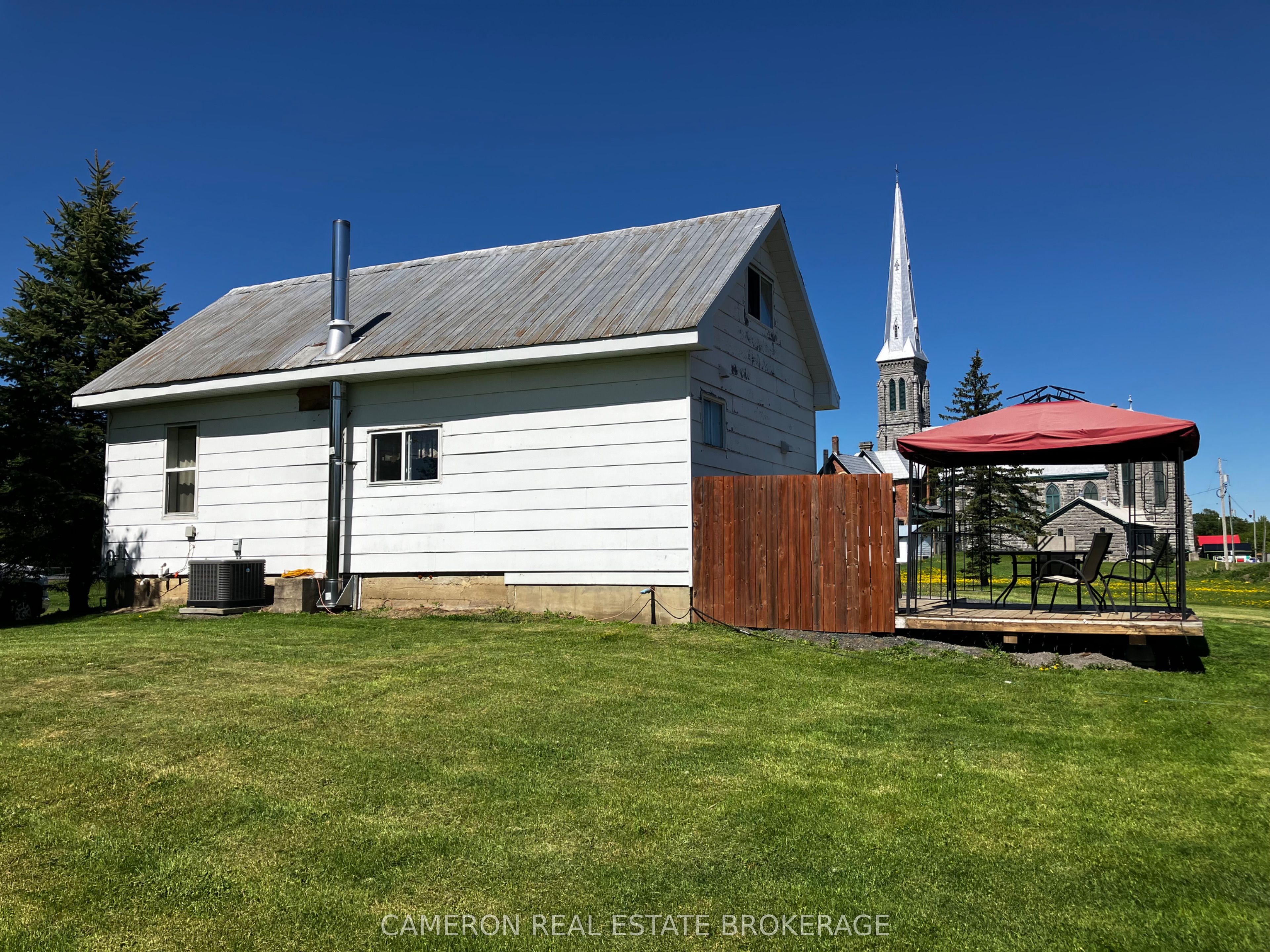 17274 County 18 Road, South Stormont, ON K0C 2A0 photo 2