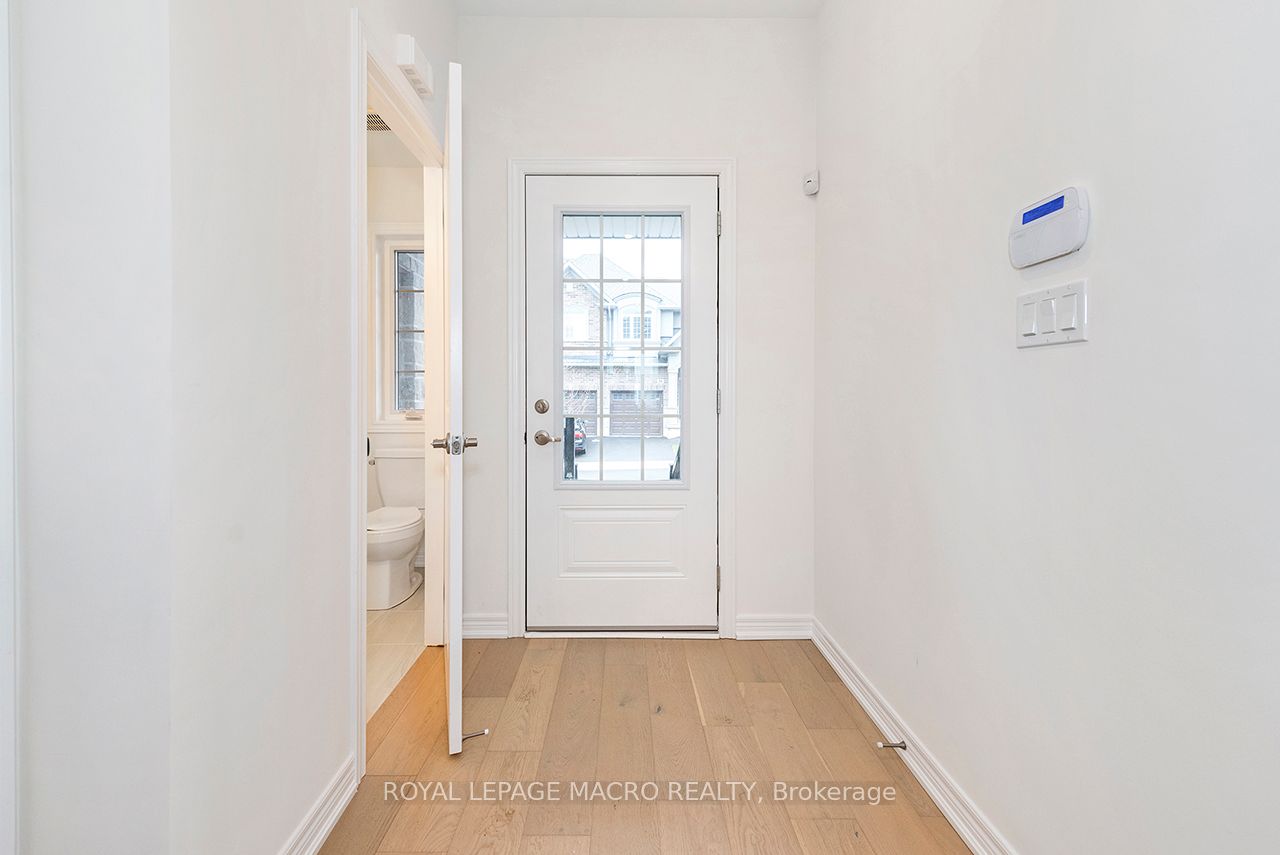15 Linden Park Lane, Hamilton, ON L9A 1Y1 photo 3