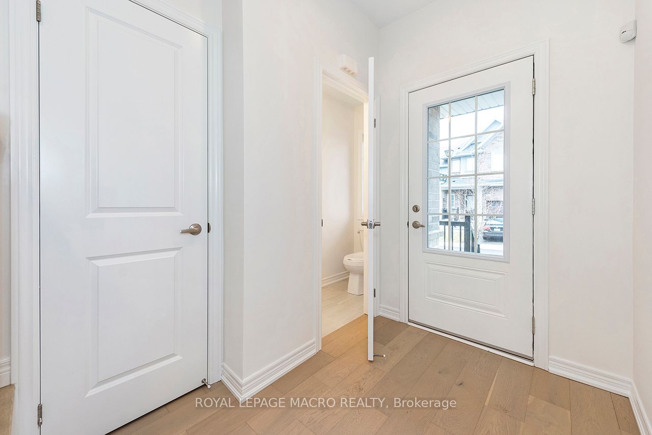 15 Linden Park Lane, Hamilton, ON L9A 1Y1 photo 4