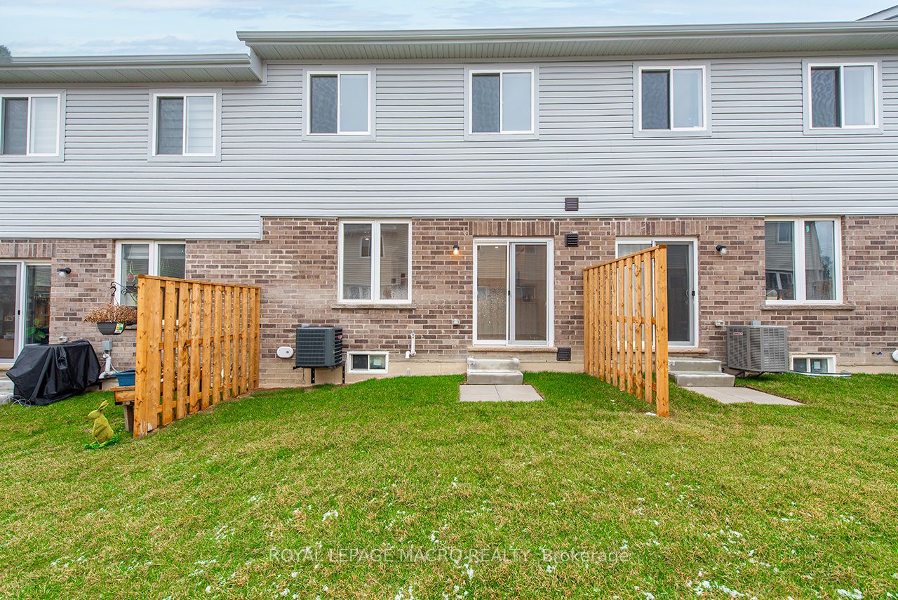 15 Linden Park Lane, Hamilton, ON L9A 1Y1 photo 5