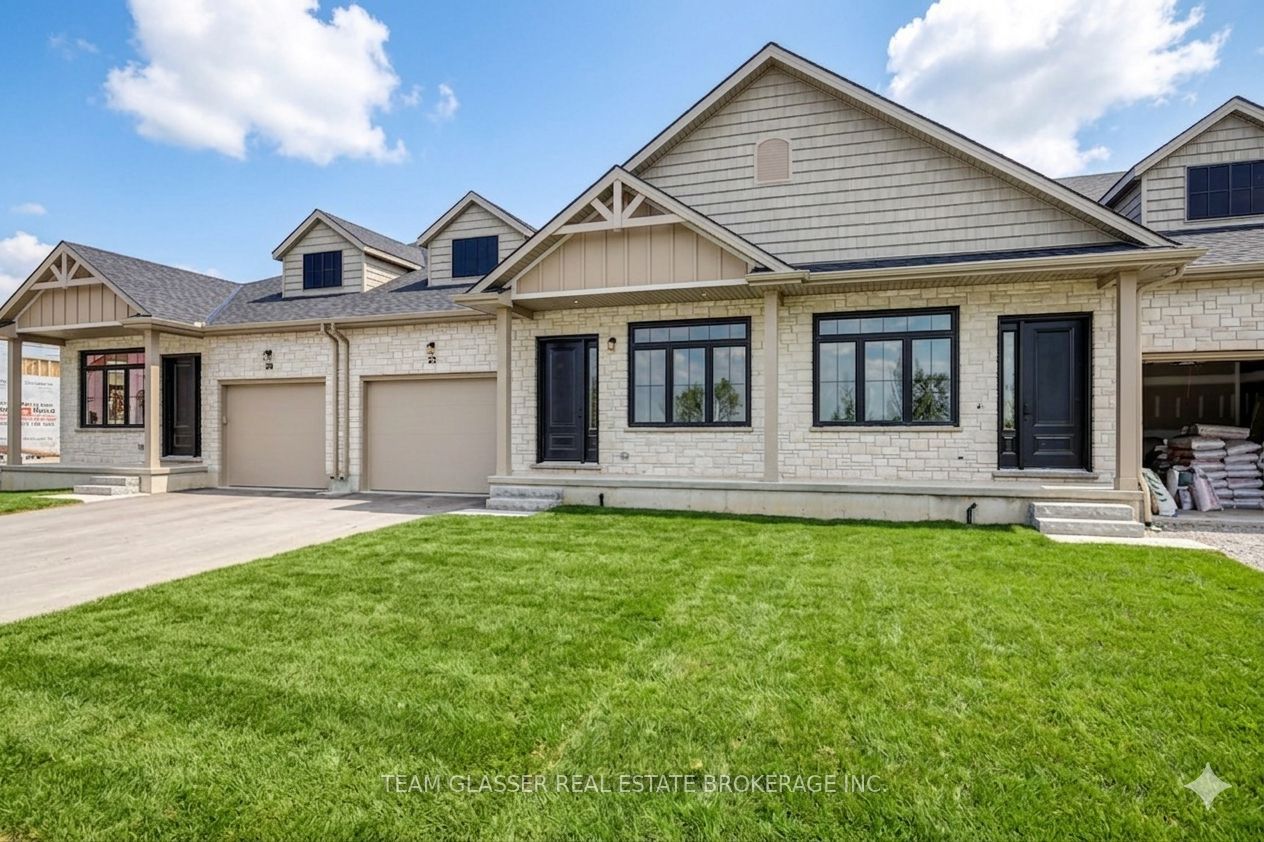 32 Dearing Drive, Lambton Shores, ON N0M 1T0 photo 3