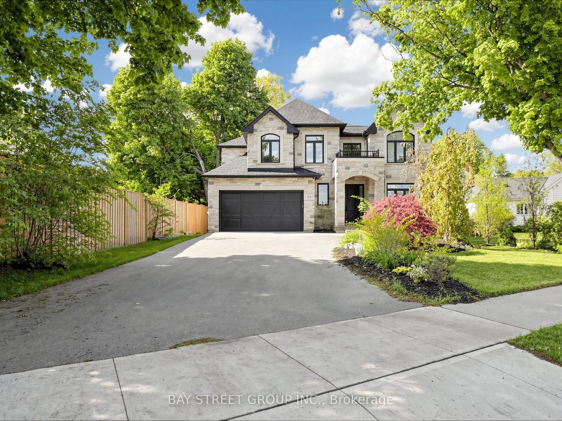 315 Wilson Street W, Hamilton, ON L9G 0H8 photo 2