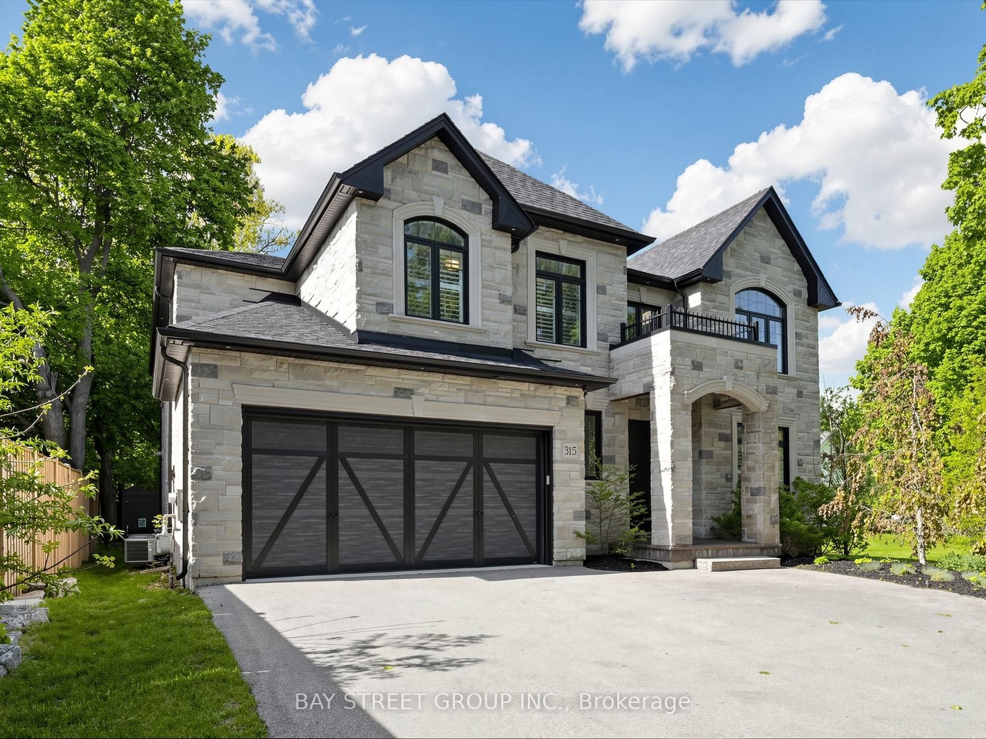 315 Wilson Street W, Hamilton, ON L9G 0H8 photo 3