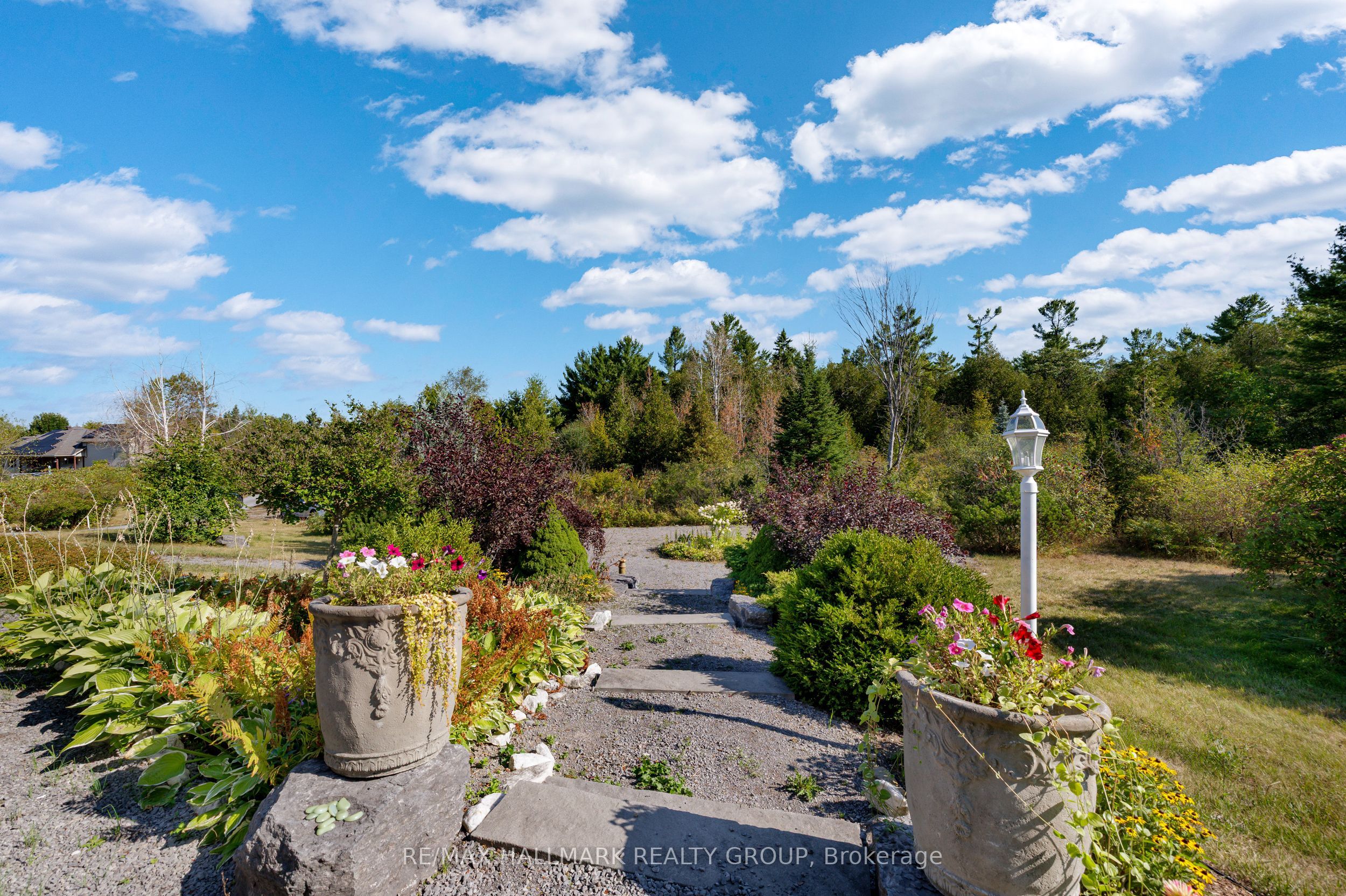 1757 Corkery Road, Carp - Huntley Ward, ON K0A 1L0 photo 3
