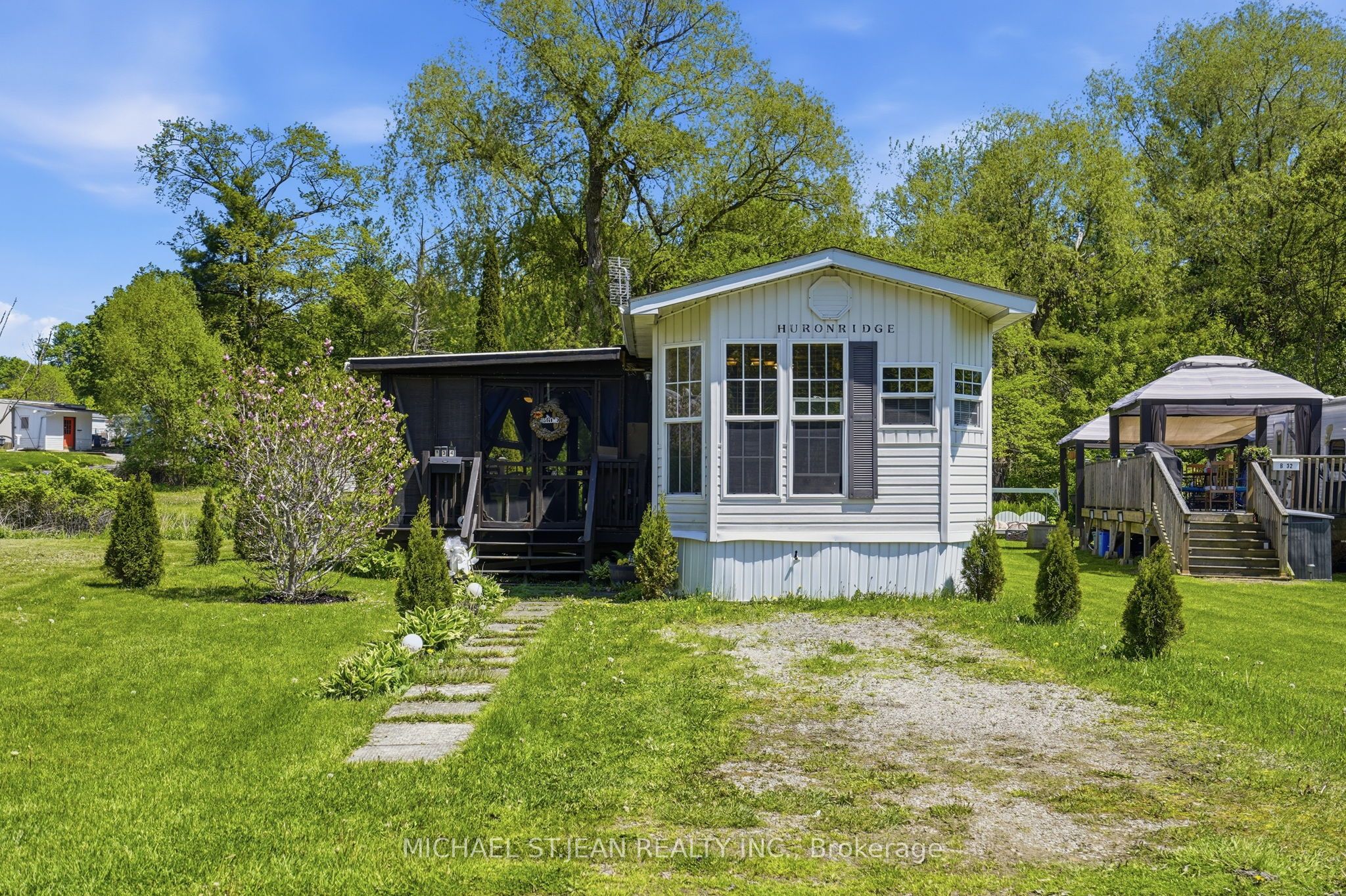 2490 Governors Road B34, Hamilton, ON L0R 1T0 photo 2