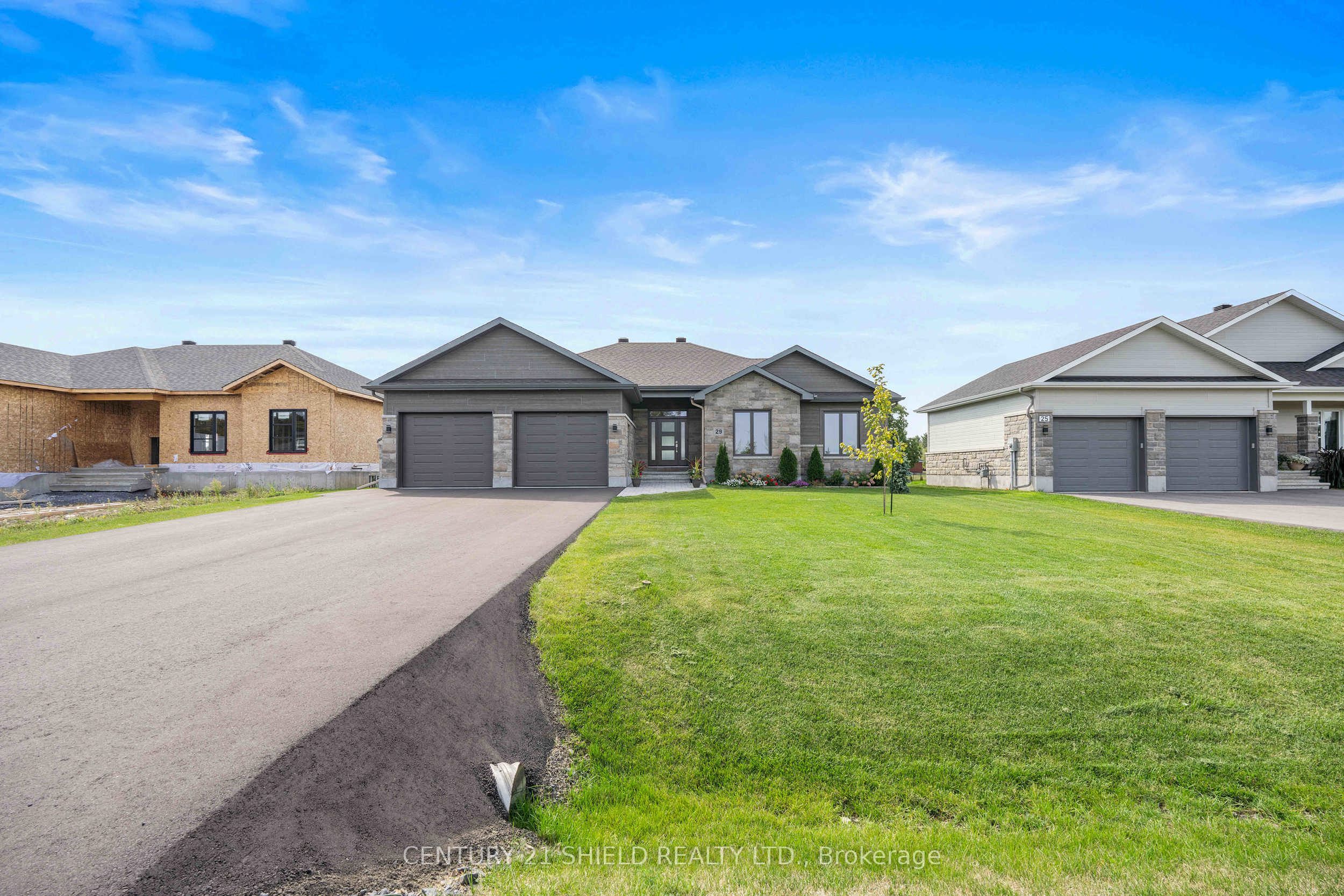 29 Whitetail Avenue, South Stormont, ON K0C 1P0 photo 5