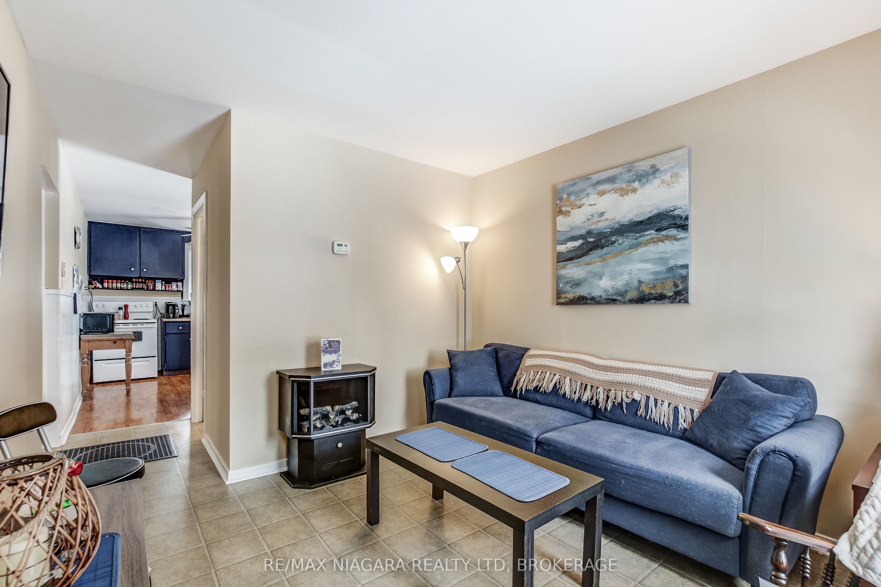 8 Catharine Street, Port Colborne, ON L3K 4J6 photo 4