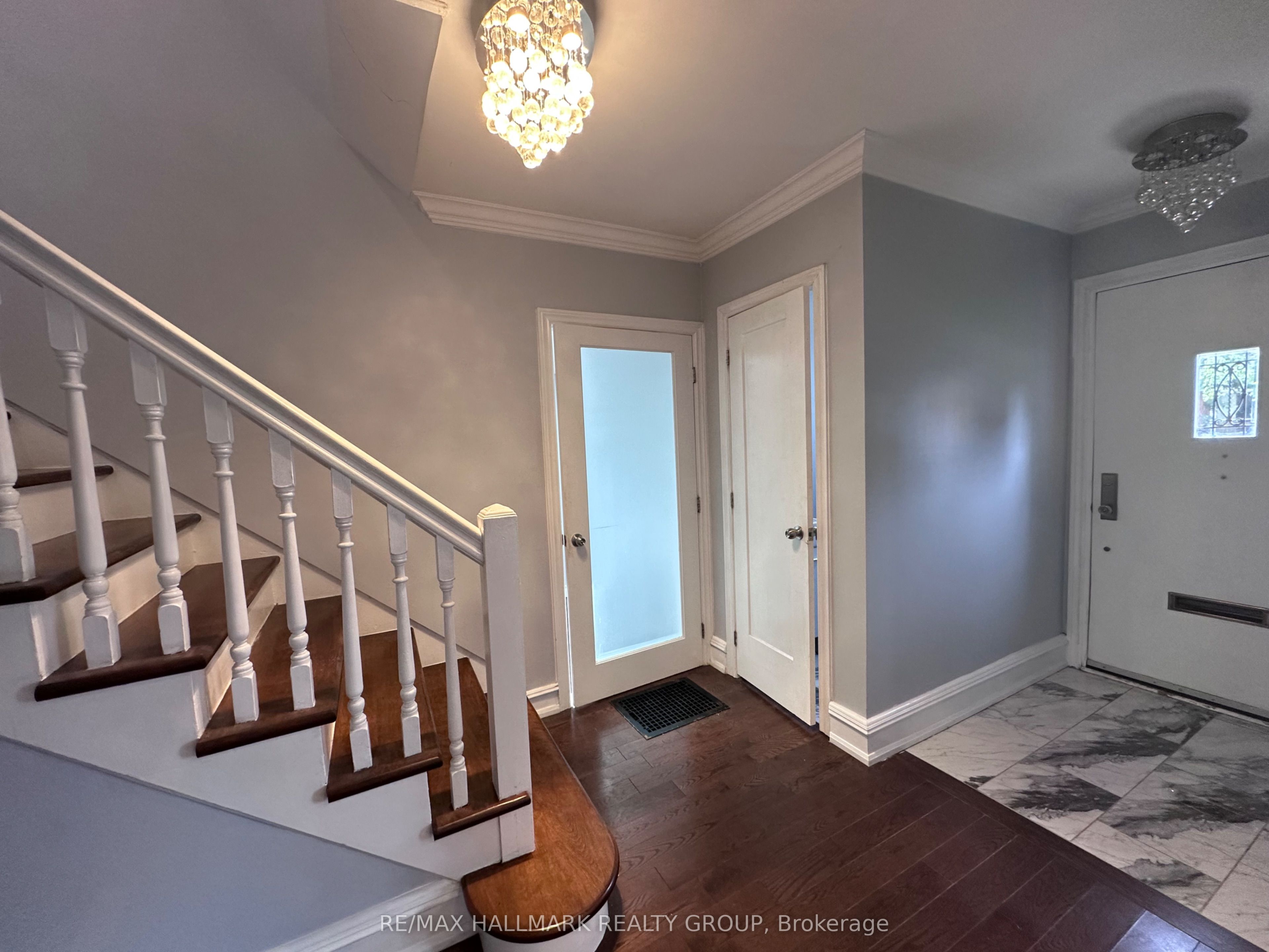 205 Blackburn Avenue, Lower Town - Sandy Hill, ON K1N 8A9 photo 2