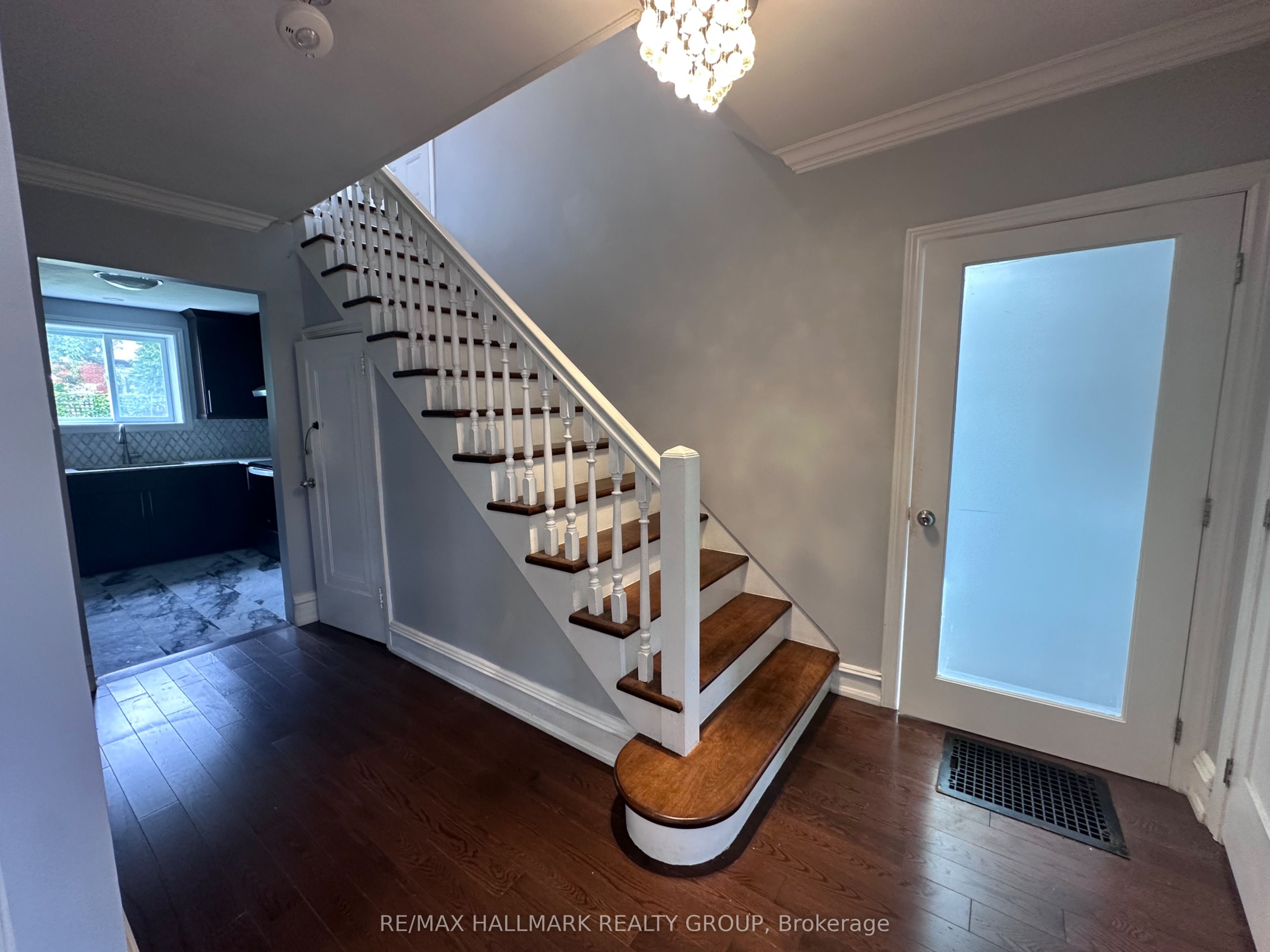 205 Blackburn Avenue, Lower Town - Sandy Hill, ON K1N 8A9 photo 3
