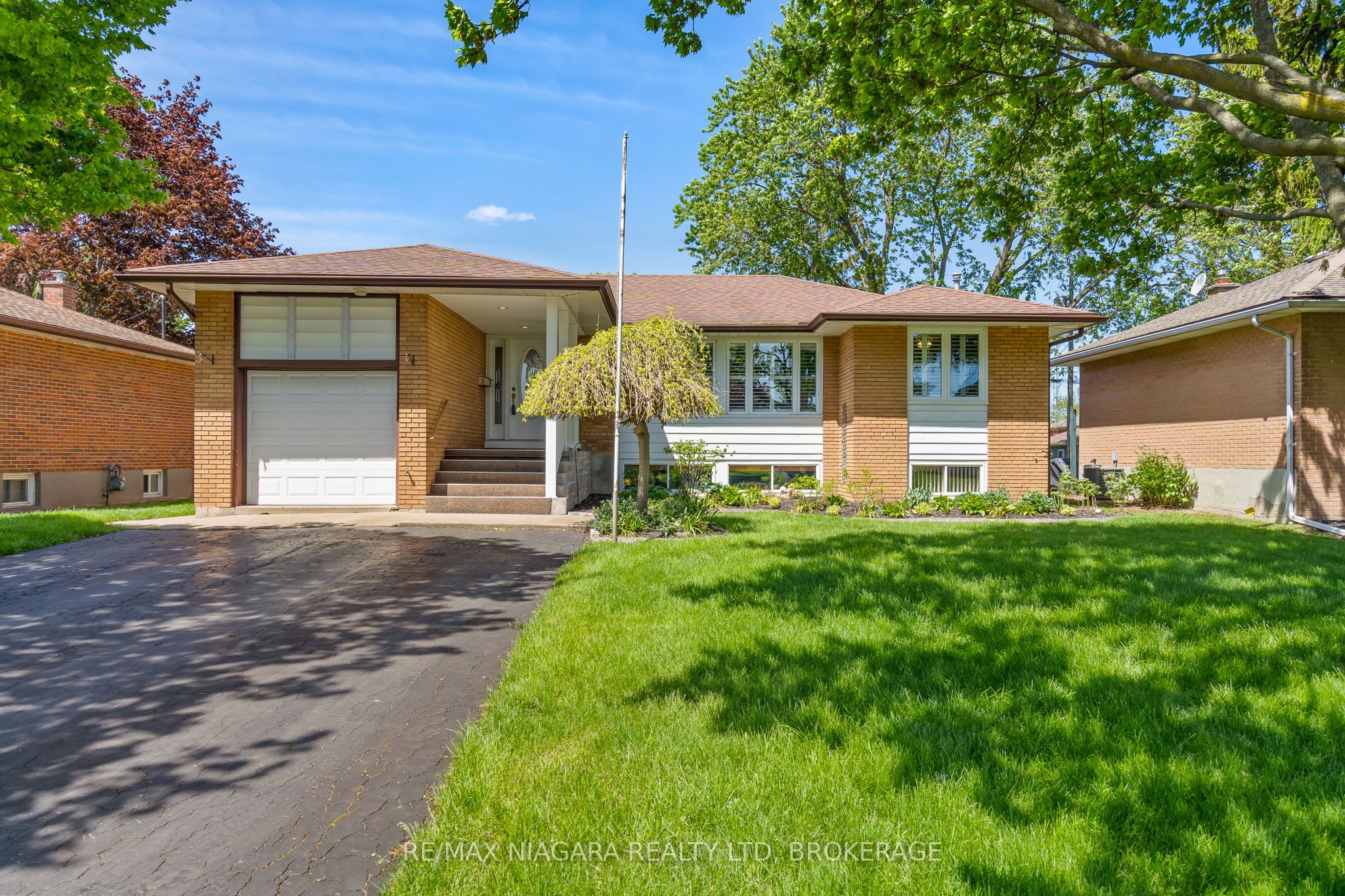 17 Sheba Crescent, Port Colborne, ON L3K 5M4 photo 2