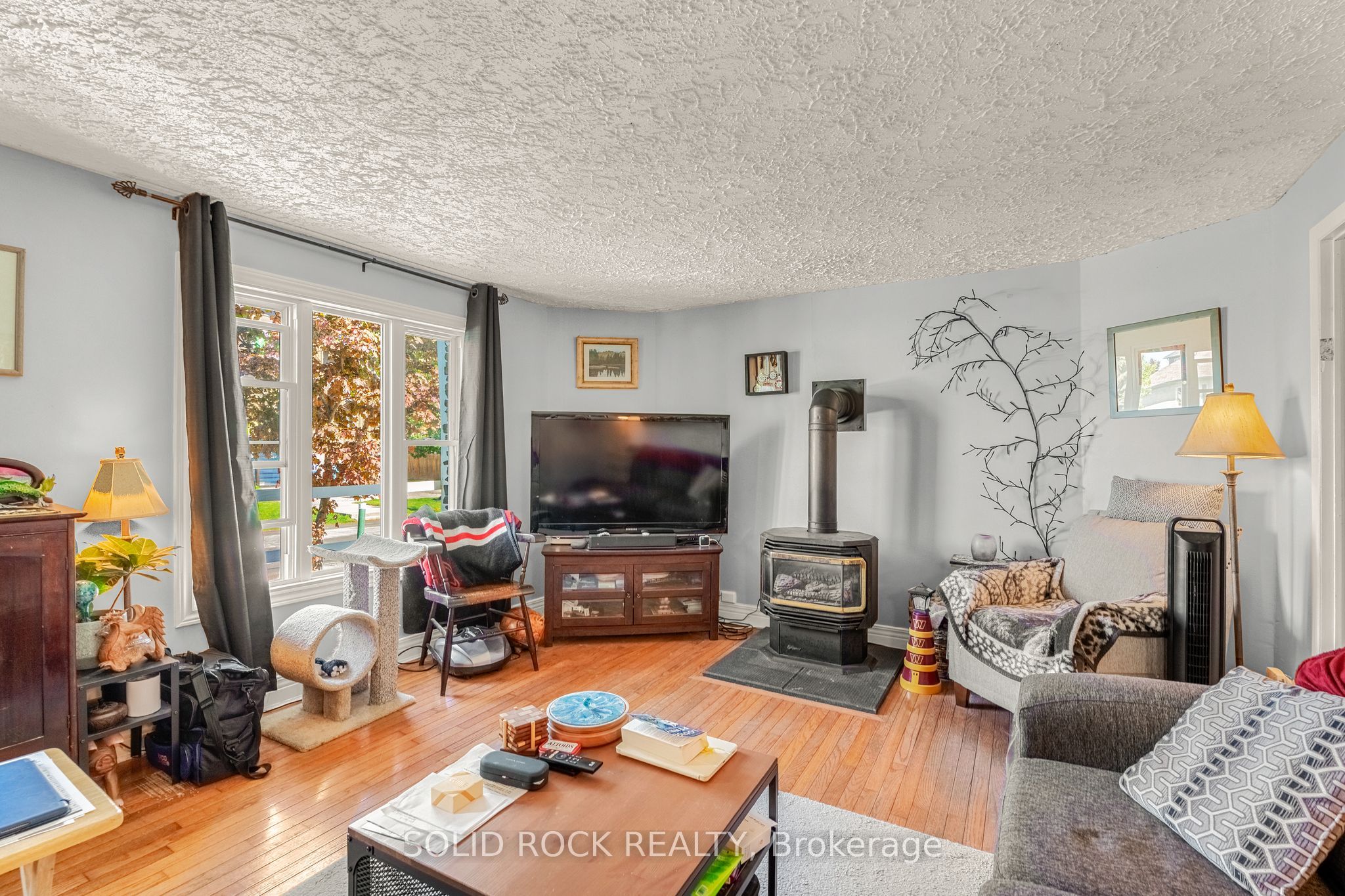 6 Oxford Street W, North Grenville, ON K0G 1J0 photo 2