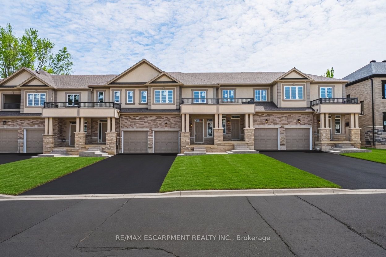 11 DAVINCI Boulevard, Hamilton, ON L9B 1B7