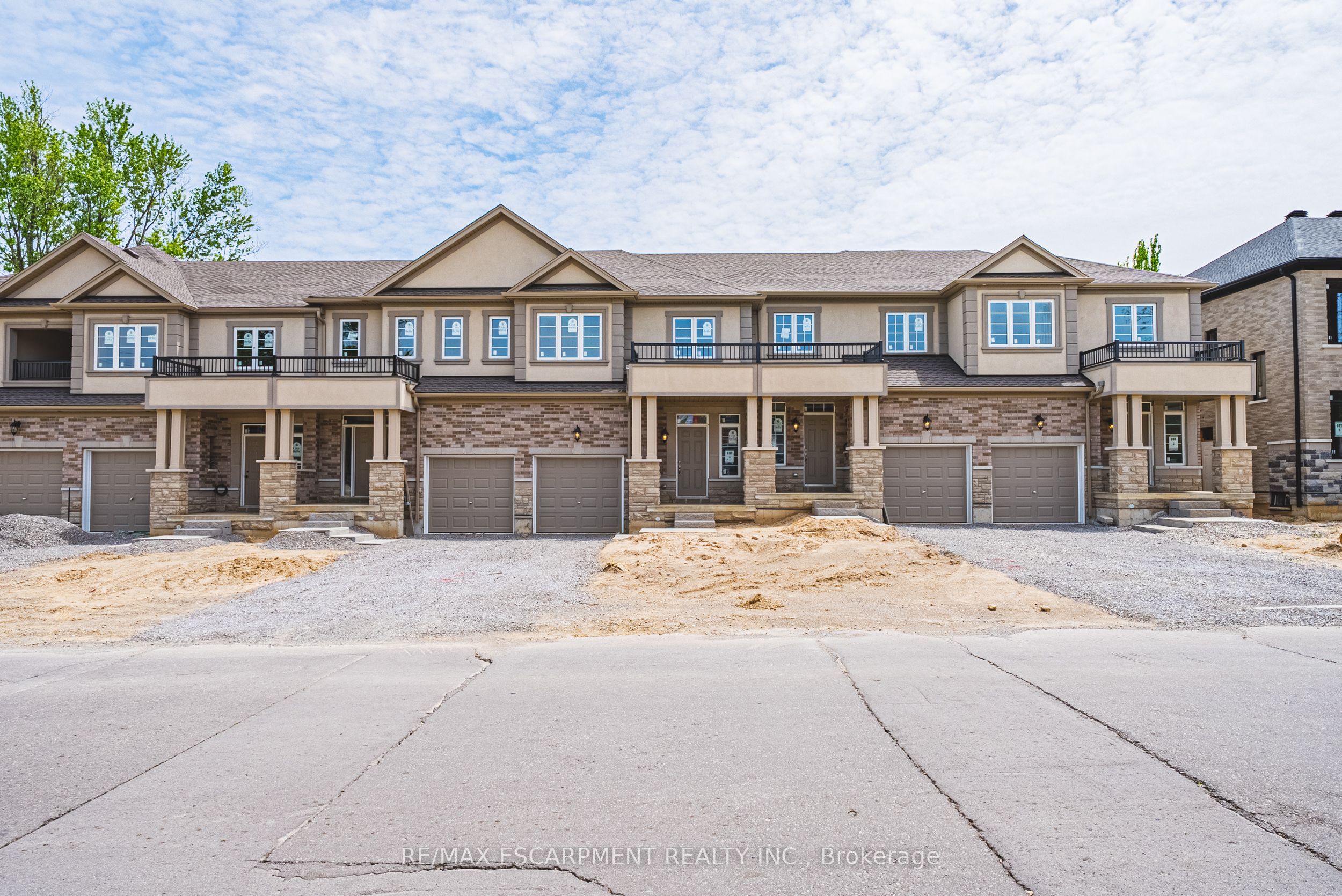11 DAVINCI Boulevard, Hamilton, ON L9B 1B7 photo 2