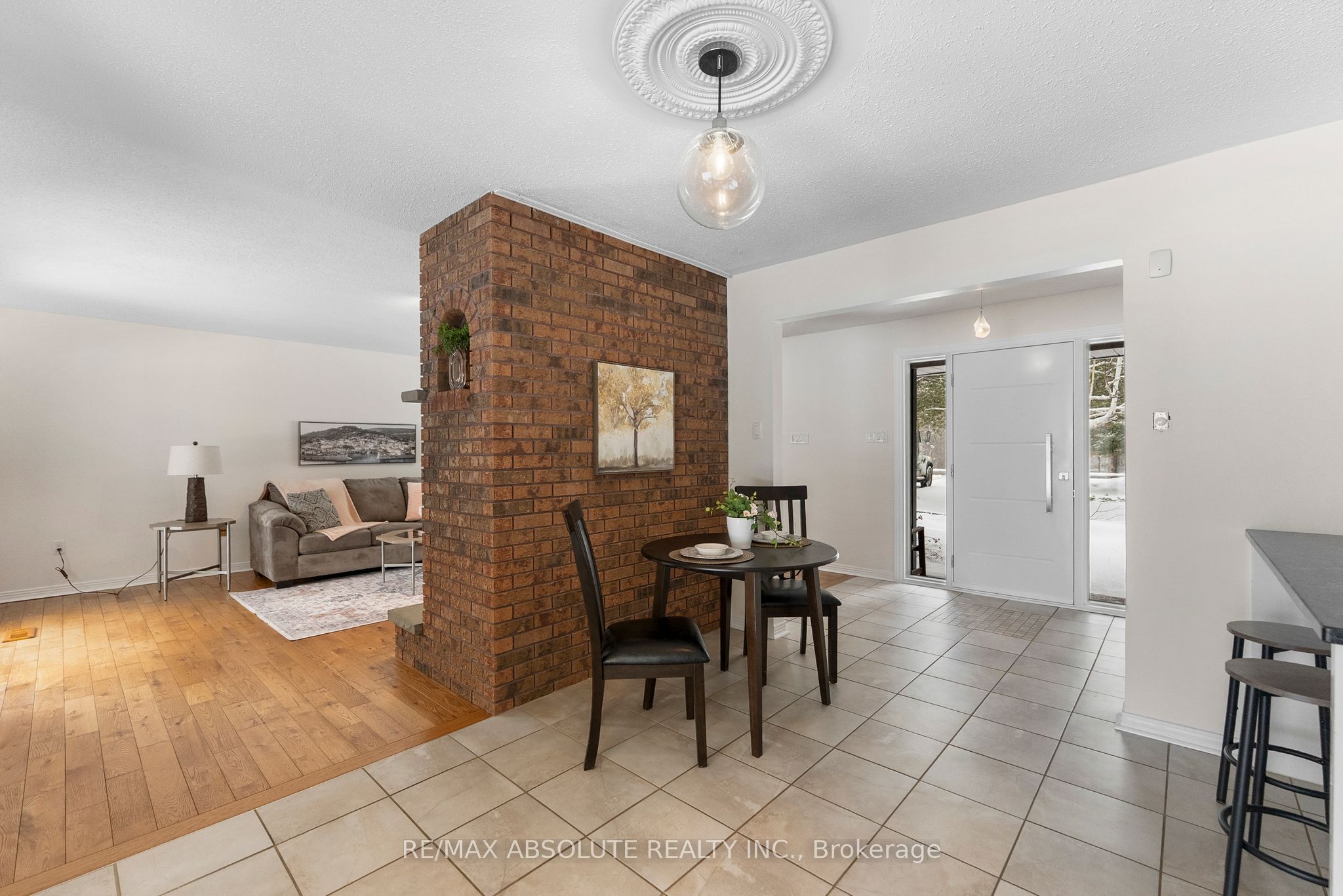 213 Calabogie Road, McNab/Braeside, ON K7S 3G8 photo 5